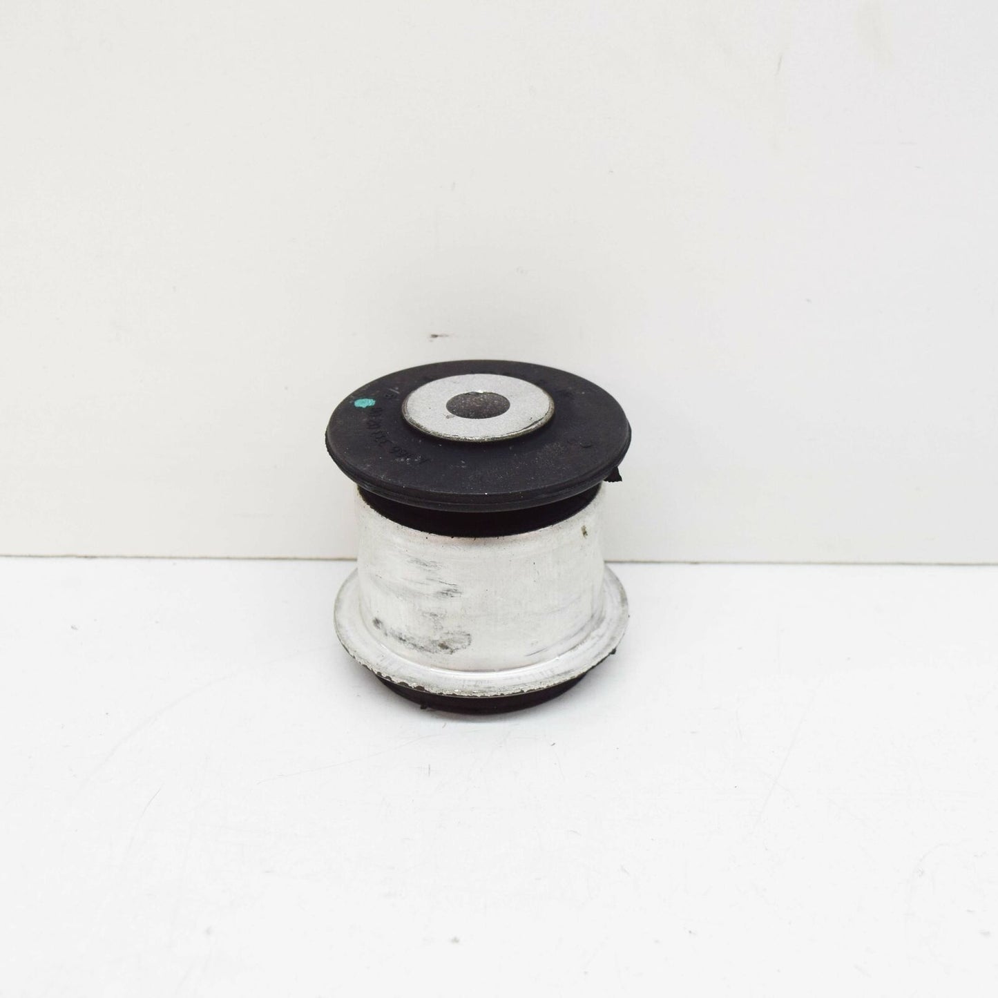 NEW MB GL-CLASS X166 FRONT LOWER CONTROL ARM BUSHING A1663330200 ORIGINAL