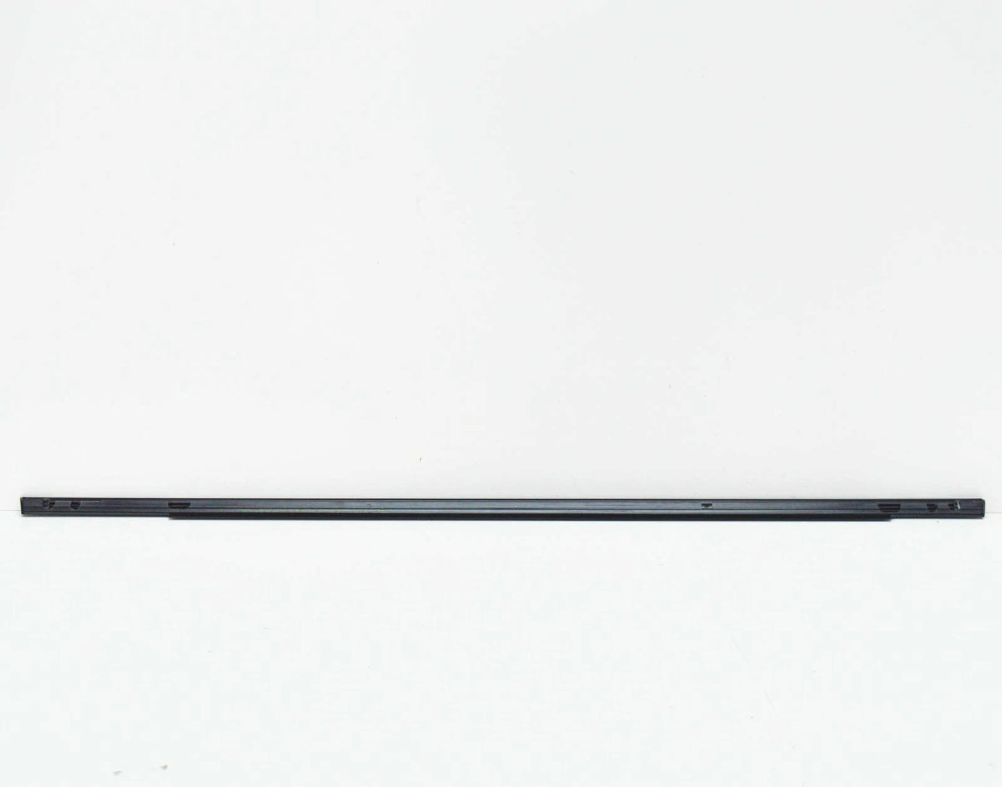 NEW MB B-CLASS W245 REAR WINDOW SEALING RAIL OUTSIDE RIGHT A1697351665 ORIGINAL