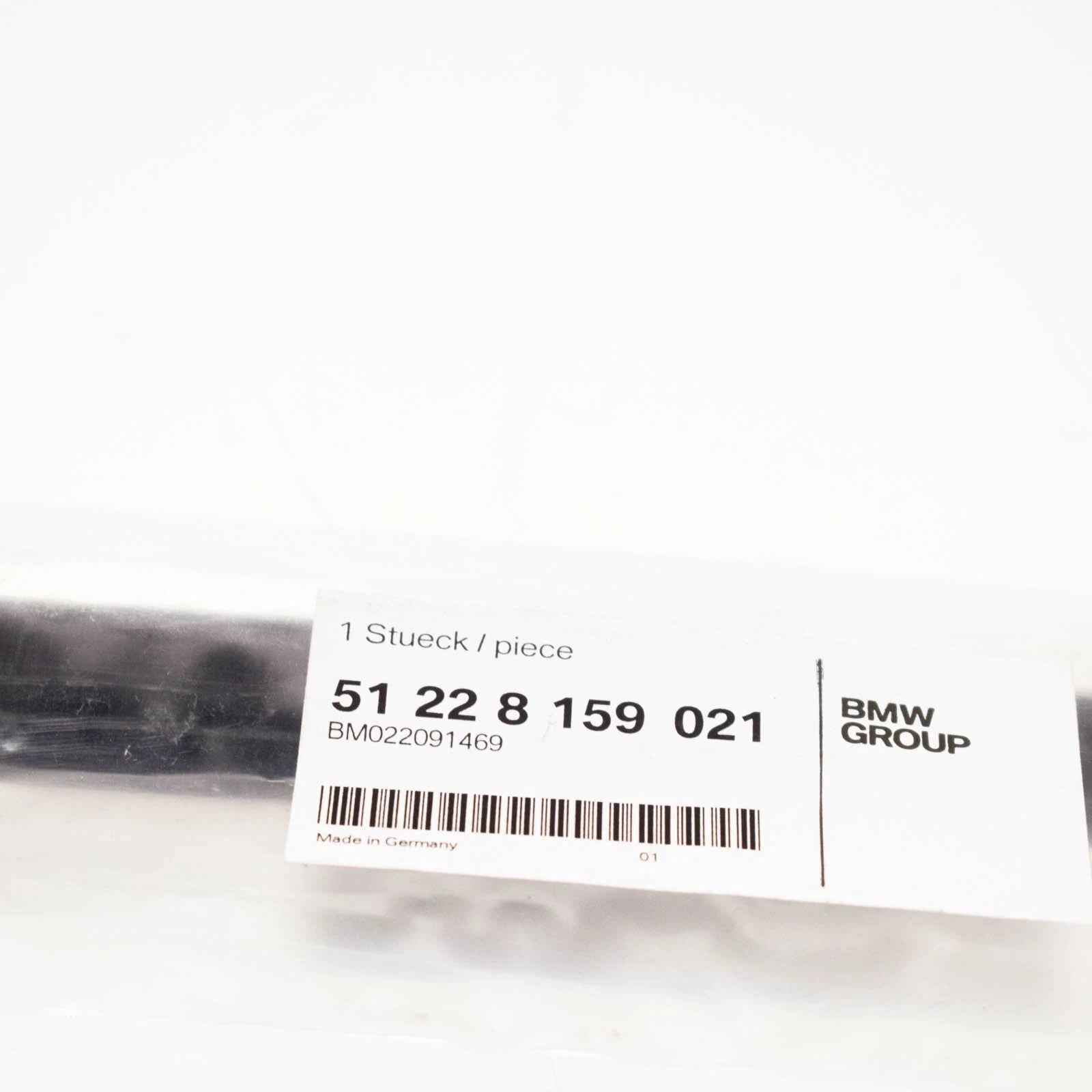 NEW BMW 5 E39 REAR LEFT DOOR OUTER WEATHERSTRIP 51228159021 ORIGINAL