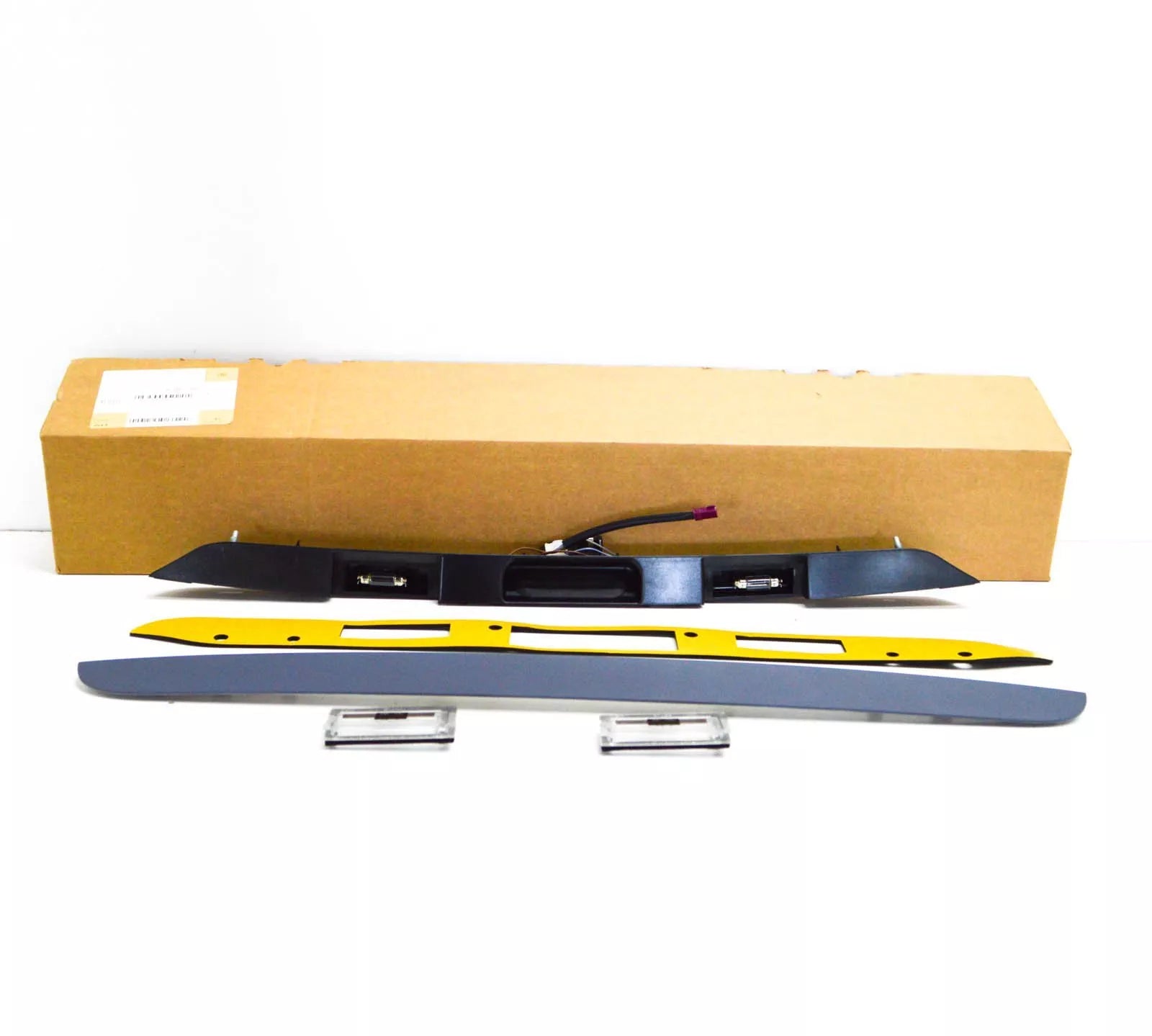 NEW BMW 5 E39 TOURING 2.0I TRUNK LID GRIP WITH KEY BUTTON 51138185790 ORIGINAL