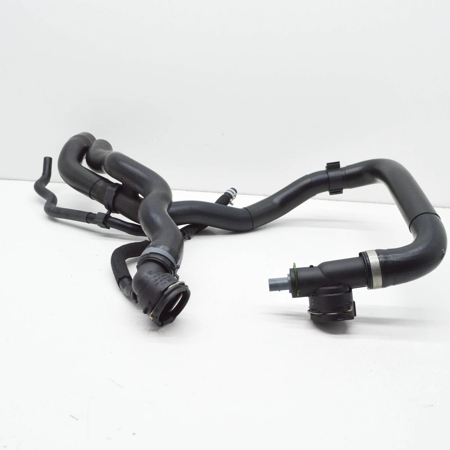 NEW AUDI A1 SPORTBACK GB RIGHT WATER COOLANT RADIATOR HOSE 2Q0121049AK