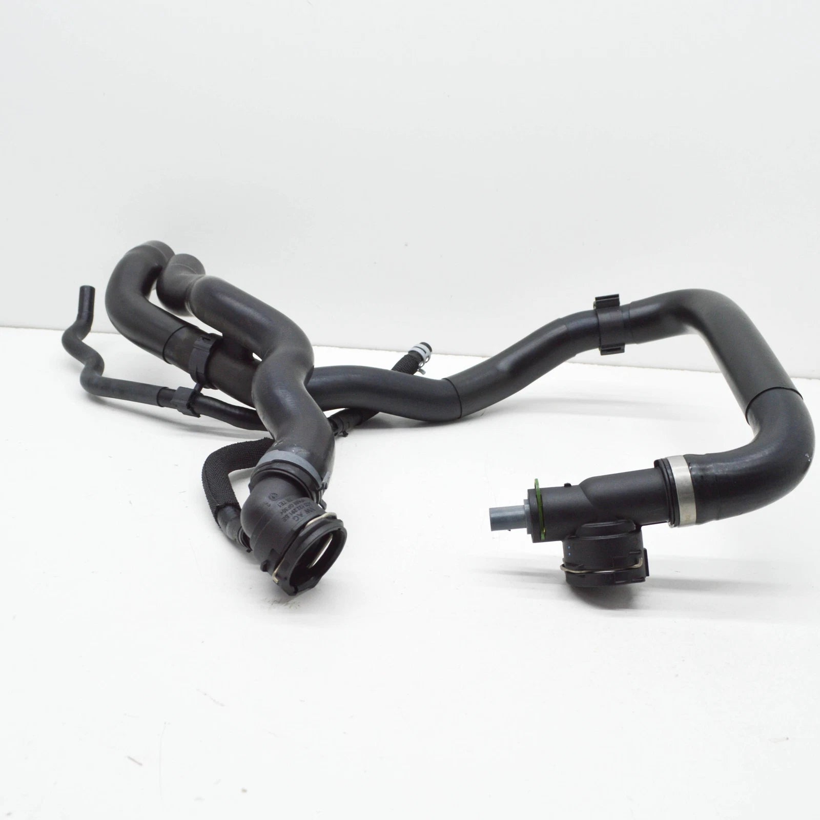 NEW AUDI A1 SPORTBACK GB RIGHT WATER COOLANT RADIATOR HOSE 2Q0121049AK