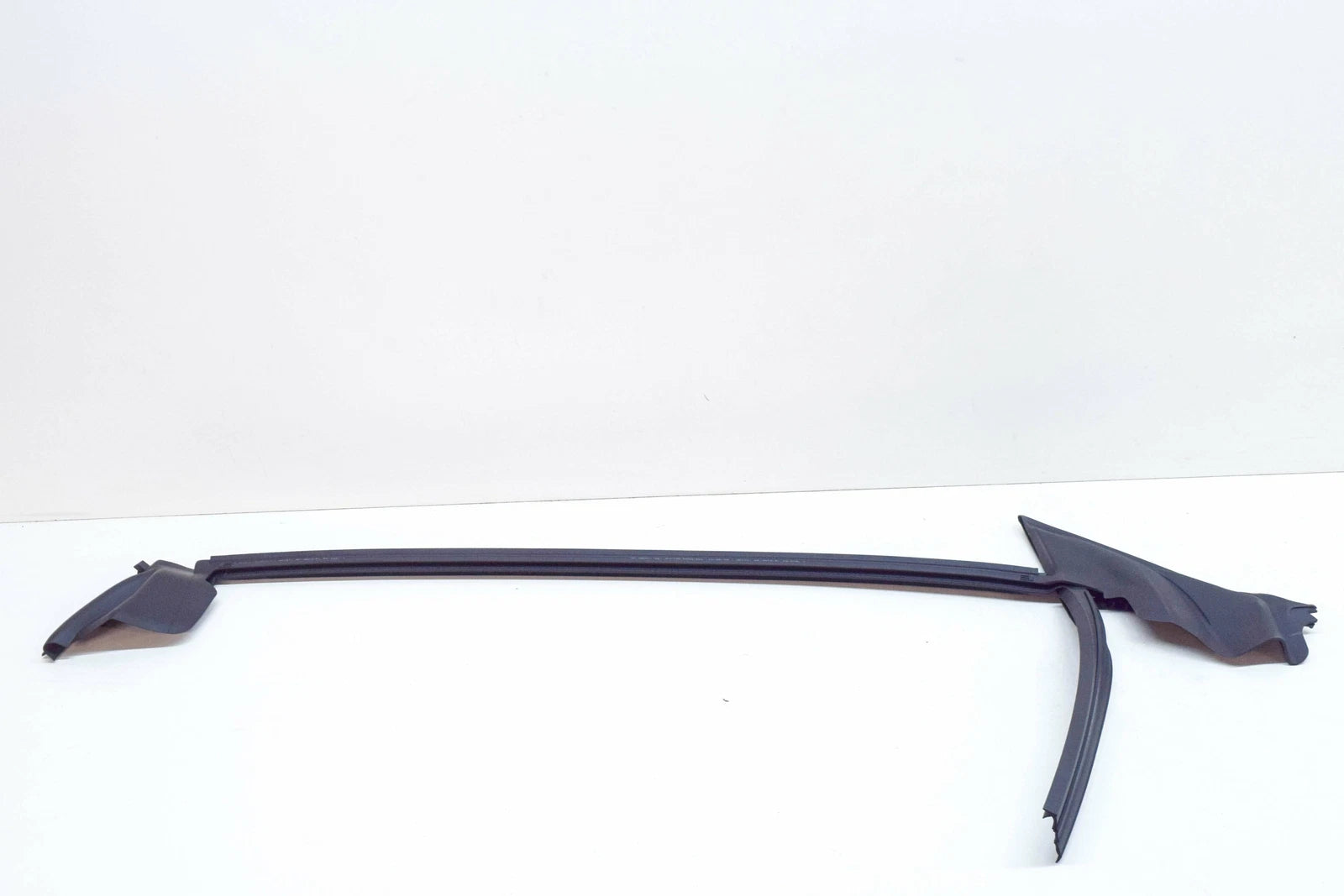 NEW MERCEDES-BENZ E A238 FRONT LEFT DOOR SEALING RUBBER A2387204901 2019