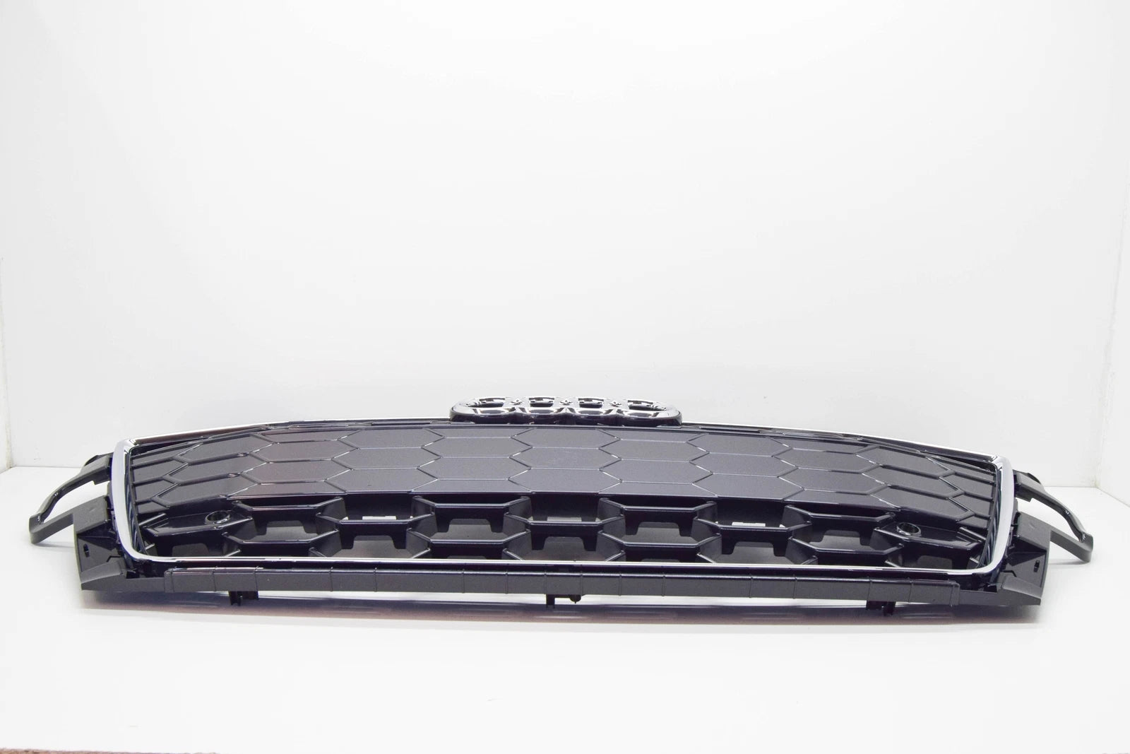 NEW AUDI A4 AVANT B9 RADIATOR GRILLE 8W0853651EBRN4 8W0853651EB RN4 ORIGINAL