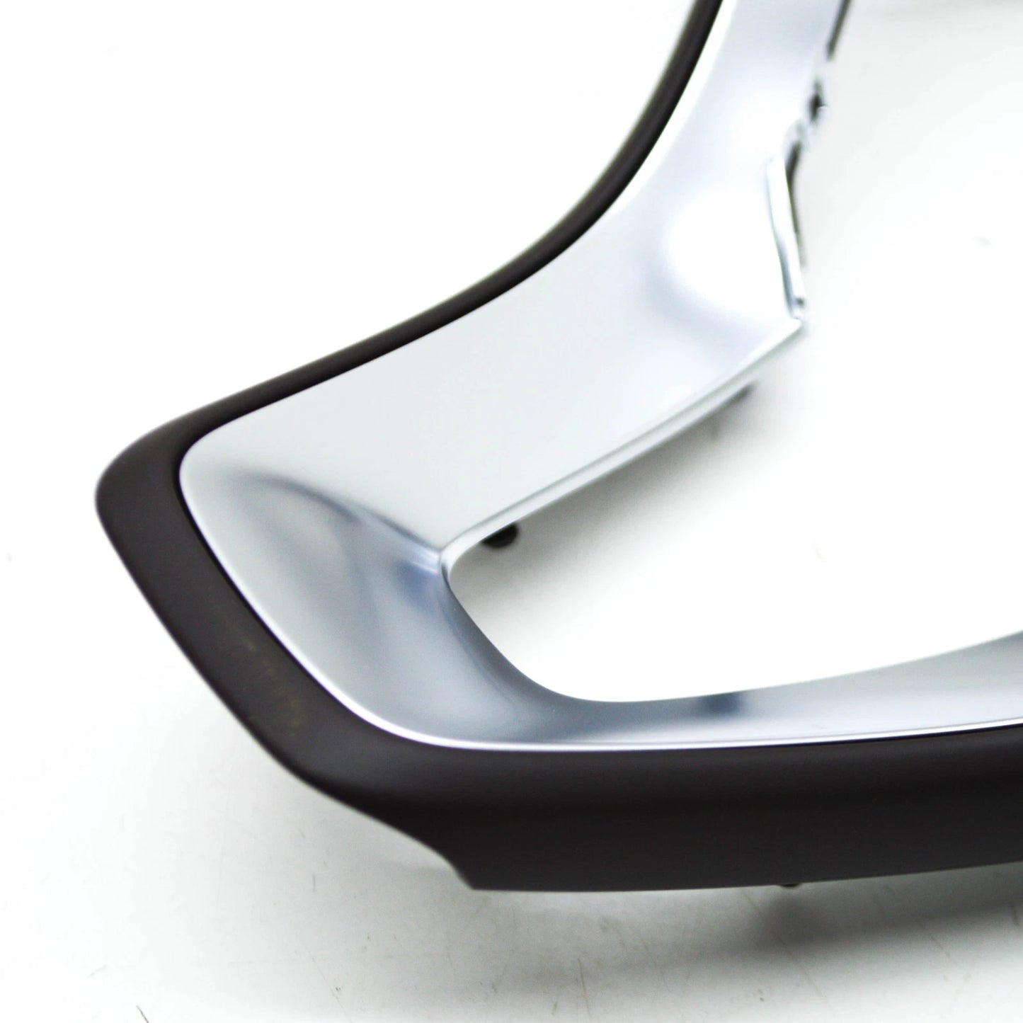 NEW MERCEDES-BENZ GLA X156 STEERING WHEEL COVER A09946428138R23