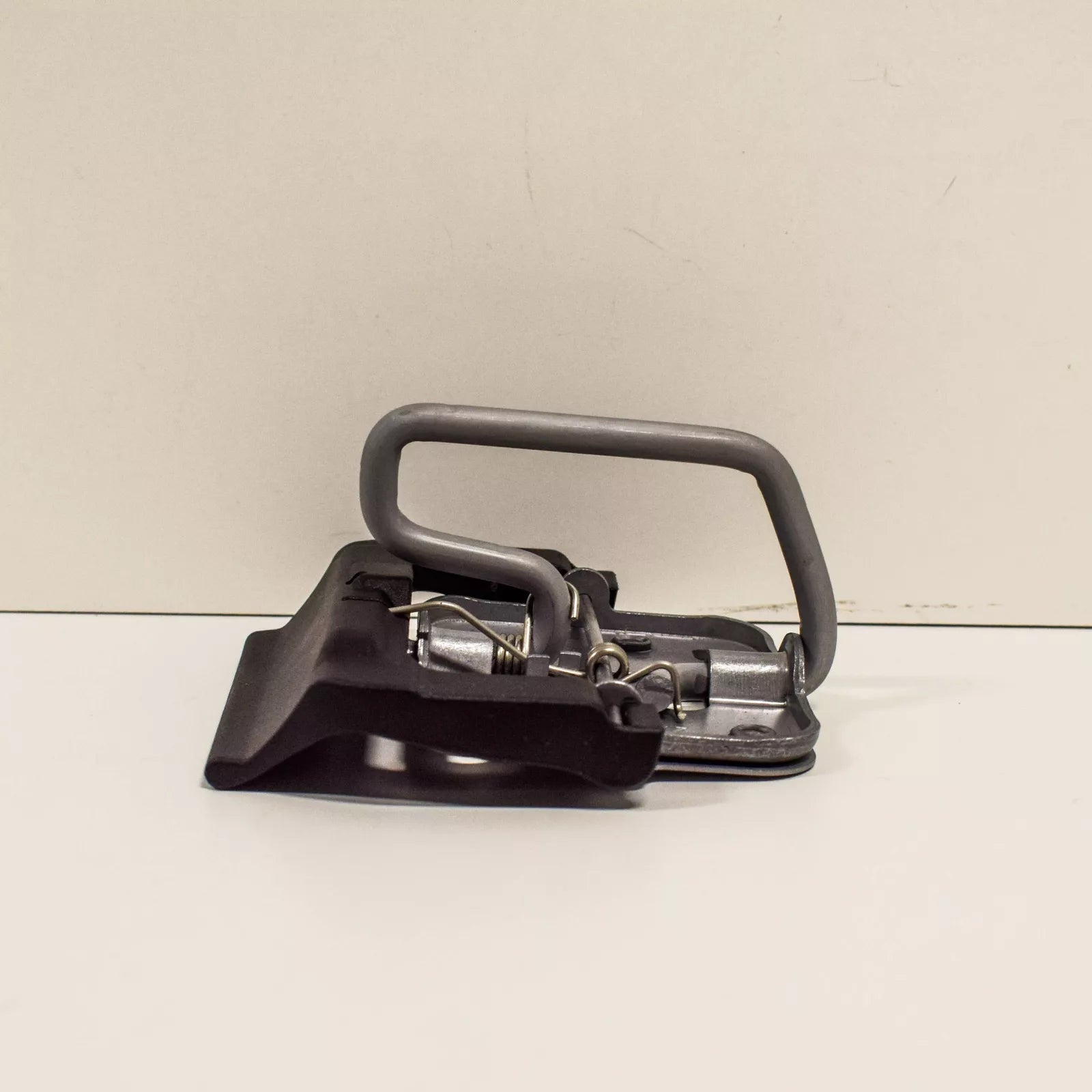 NEW VOLKSWAGEN TIGUAN MK1 FRONT BONNET HOOD SAFETY CATCH 5NA823186C