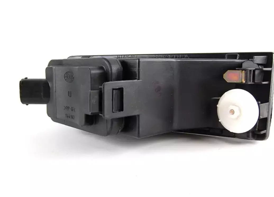 NEW BMW 7 E38 FRONT LEFT FOG LIGHT 8352023 63178352023 ORIGINAL