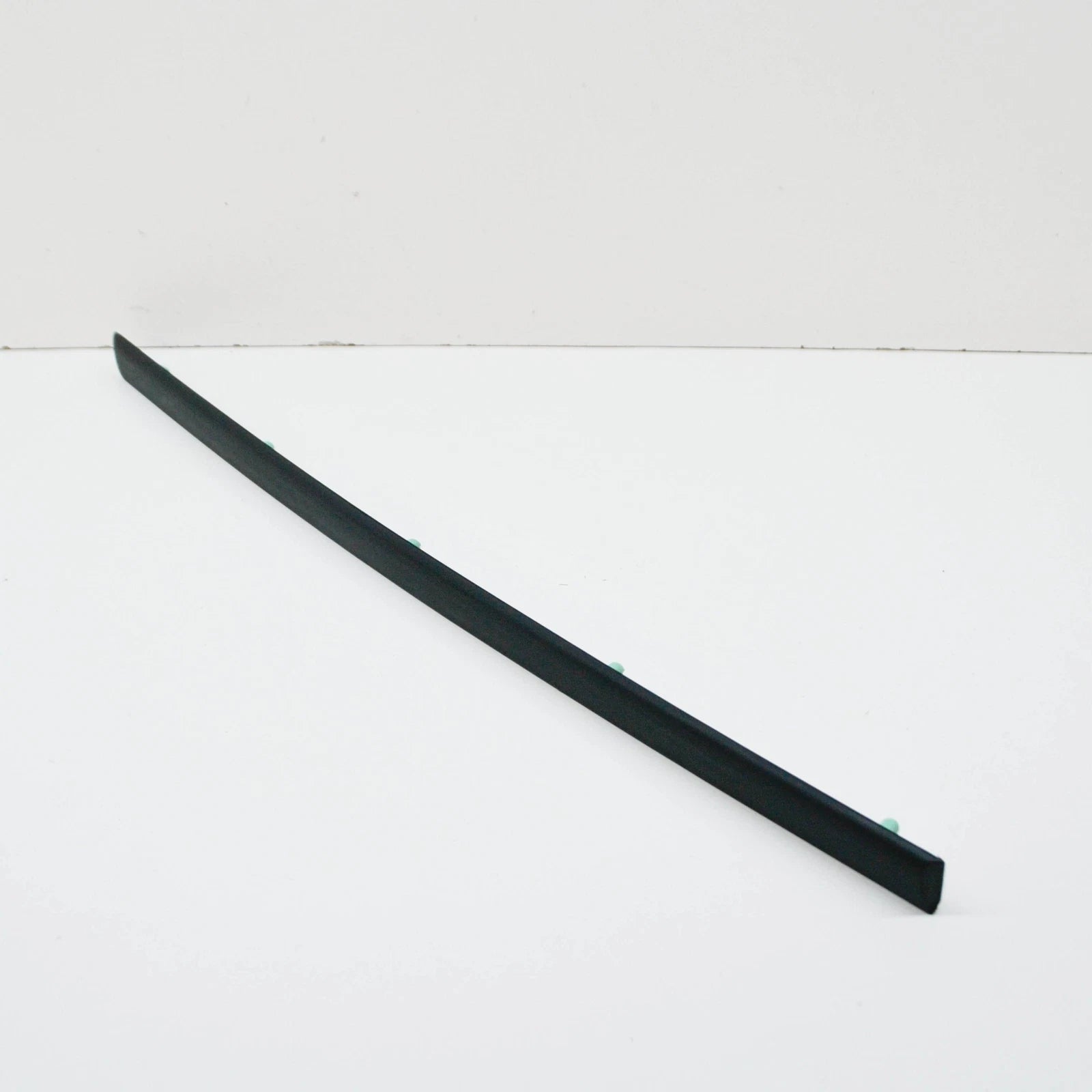 NEW BMW 3 E46 REAR RIGHT DOOR MOLDING TRIM 51138208452 8208452 ORIGINAL