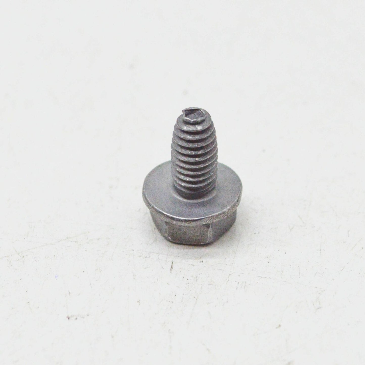 NEW MERCEDES-BENZ C W204 ROOF FRAME BOLT A0179906301 ORIGINAL