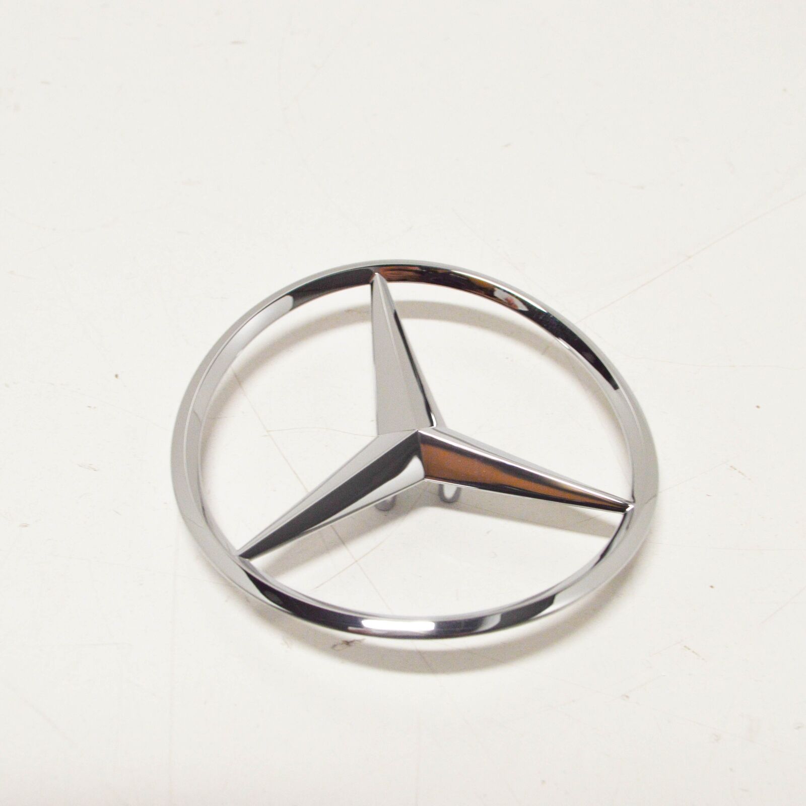 NEW MERCEDES-BENZ GLA X156 REAR TRUNK STAR LOGO EMBLEM A1568170016 ORIGINAL