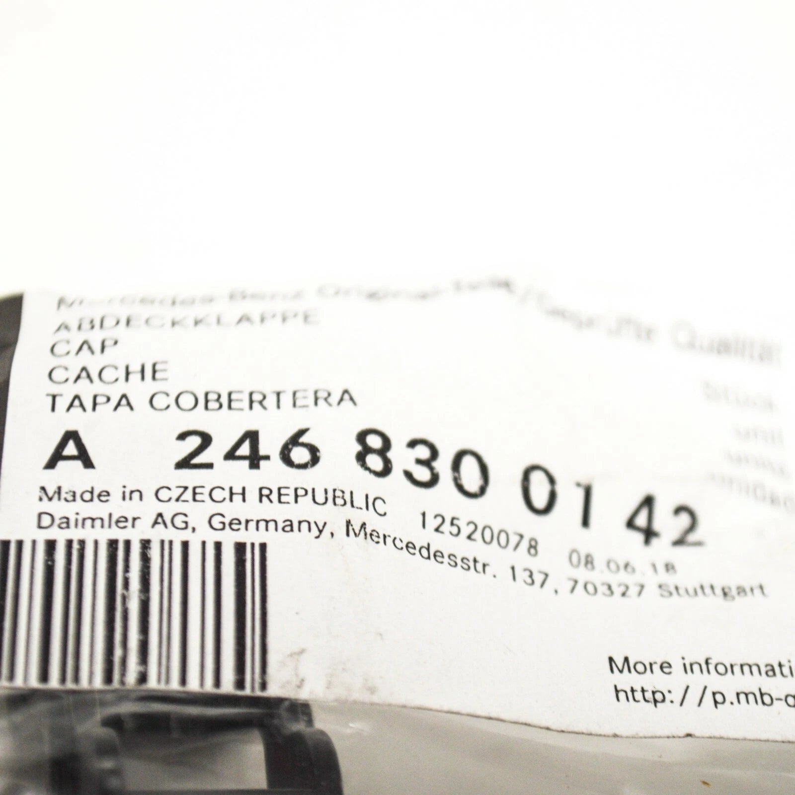 NEW MERCEDES BENZ GLA X156 AIR FILTER COVER CAP A2468300142 64