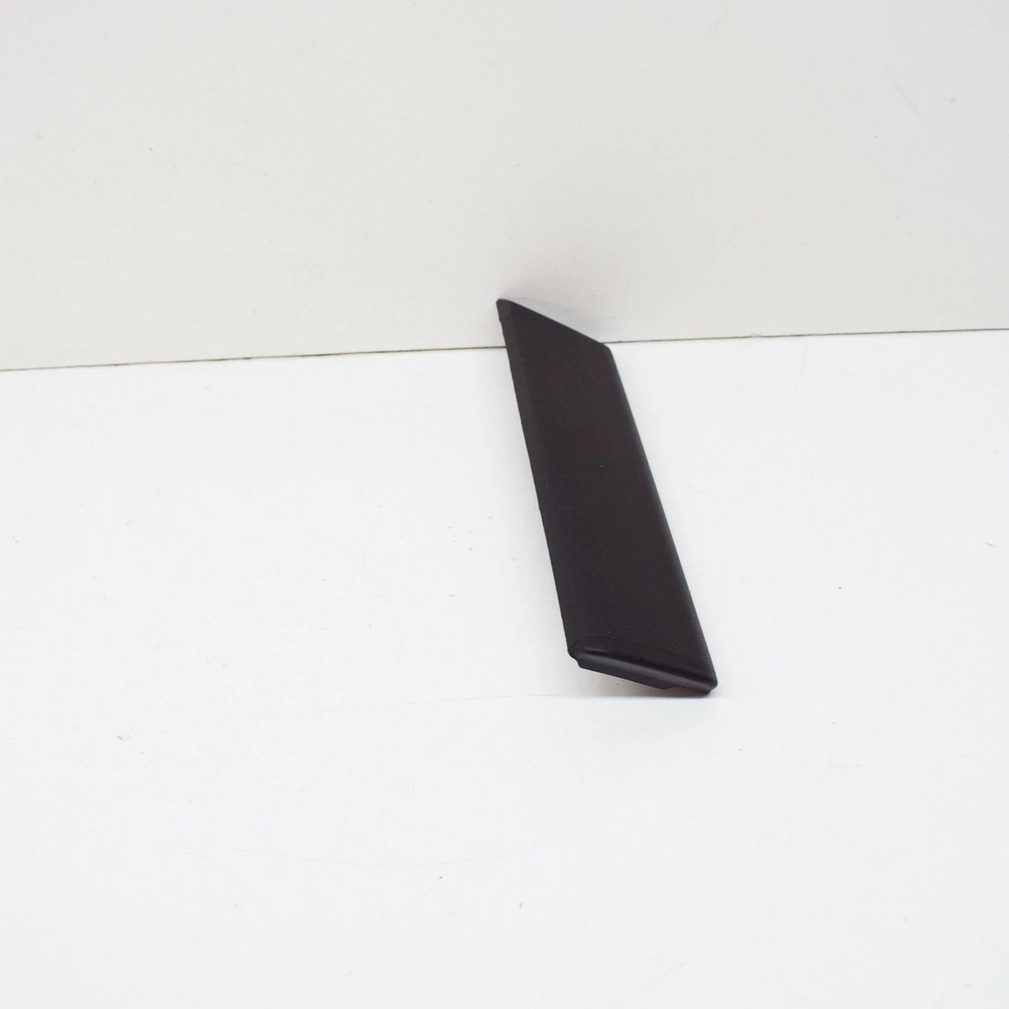 NEW BMW 3 E36 FRONT RIGHT FENDER MOLDING 51132250072 2250072 1997 ORIGINAL