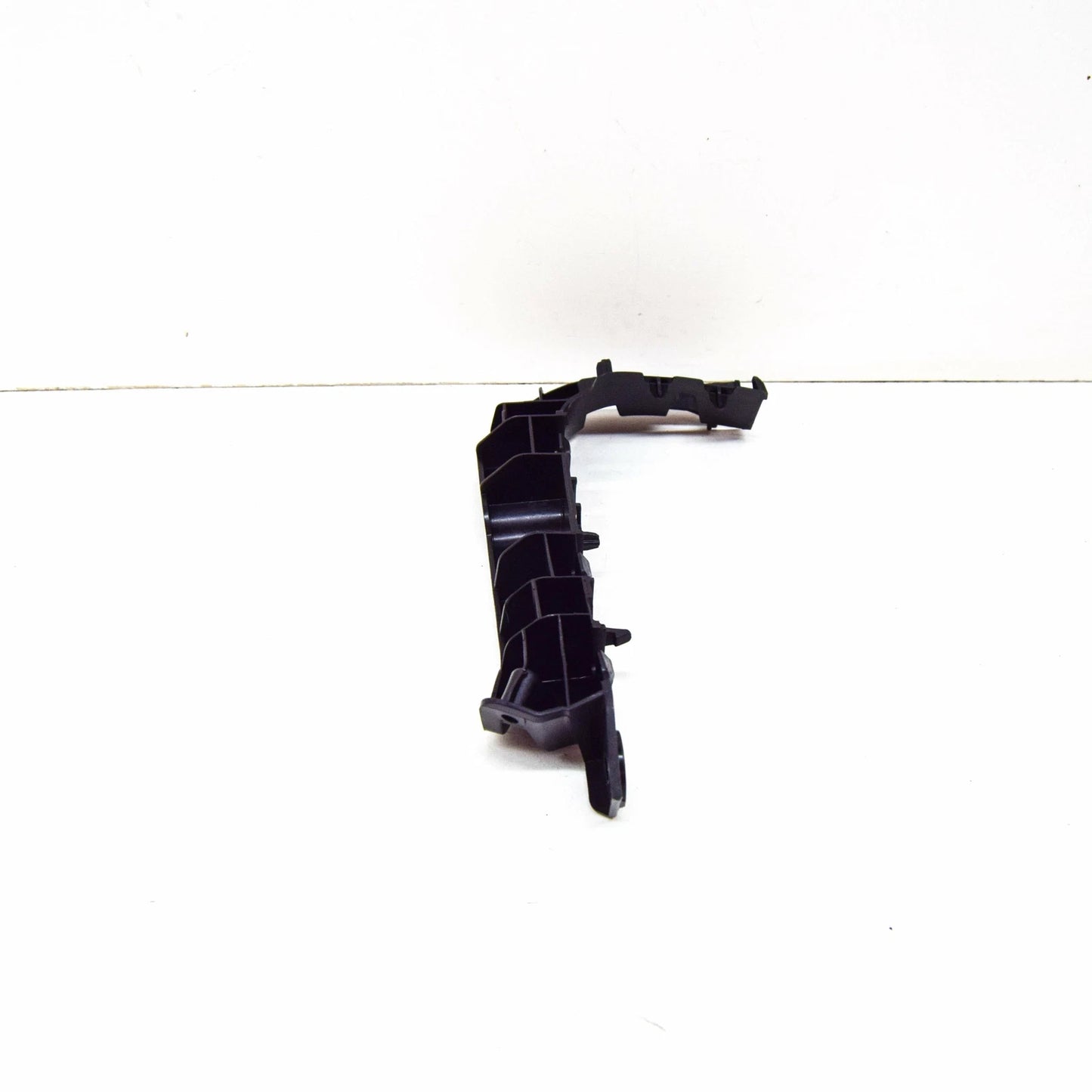 NEW AUDI A3 8V FRONT BUMPER LEFT GUIDE SECTION 8V5807183