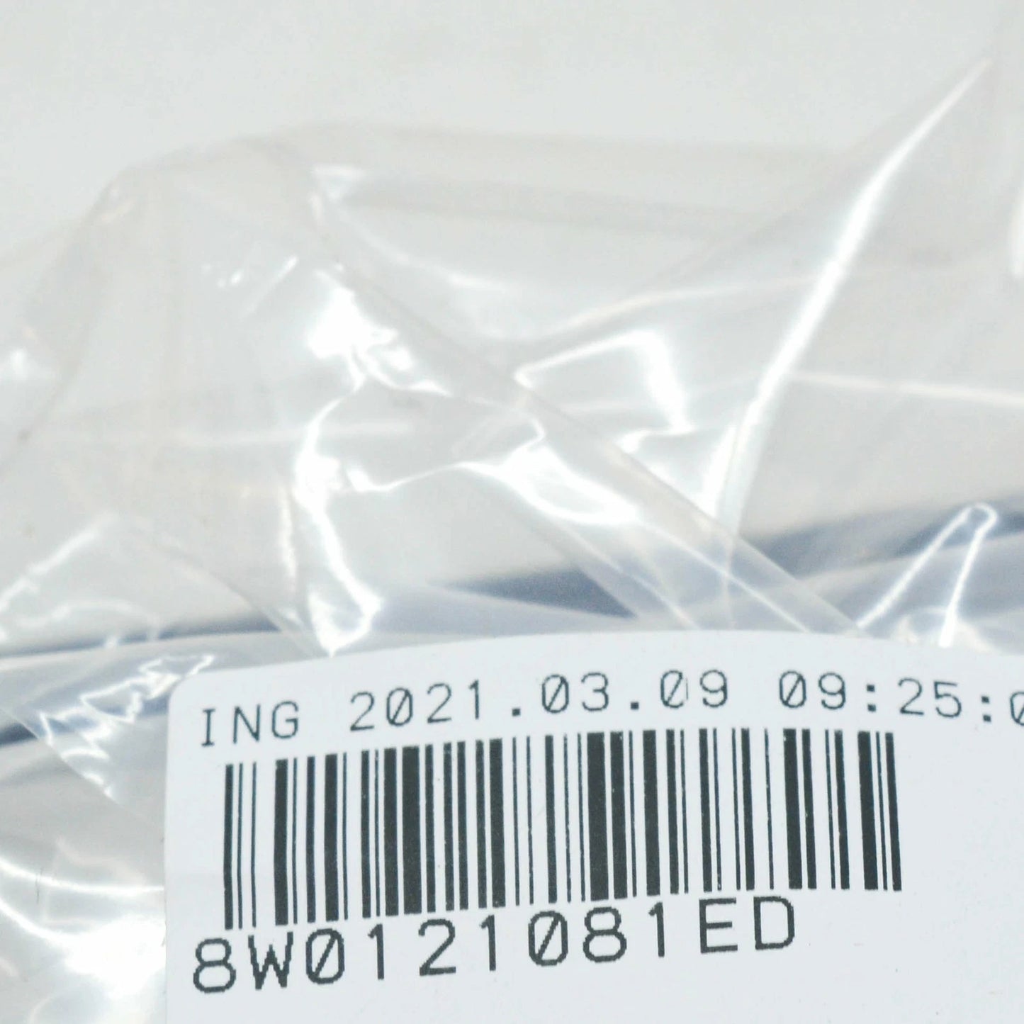 NEW AUDI A4 B9 ENGINE COOLANT BYPASS BREATHER OWERFLOW HOSE 8W0121081ED ORIGINAL