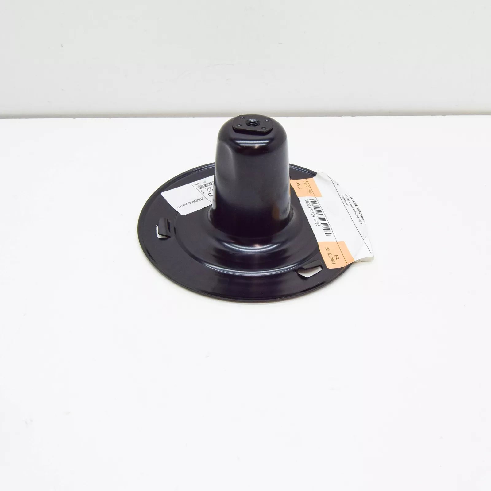 NEW BMW 5 E60 SPARE TIRE TRUNK BRACKET 51718108473 8108473 ORIGINAL