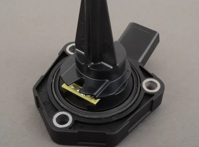 NEW AUDI A4 B8 OIL LEVEL SENSOR 03C907660AA ORIGINAL