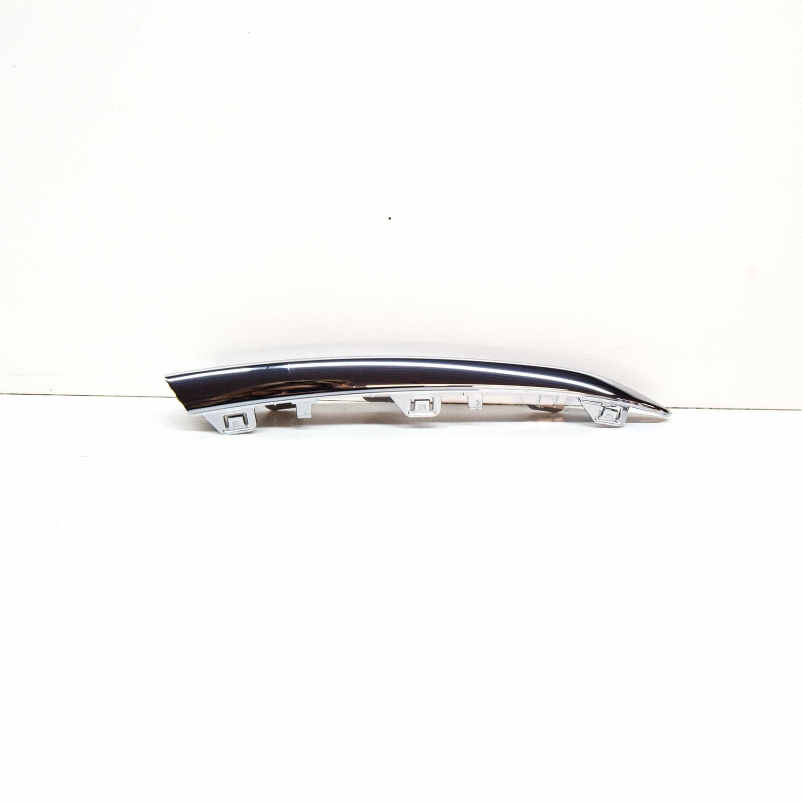 NEW MERCEDES-BENZ GLC X253 FRONT RIGHT BUMPER MOLDING CHROME A2538852104