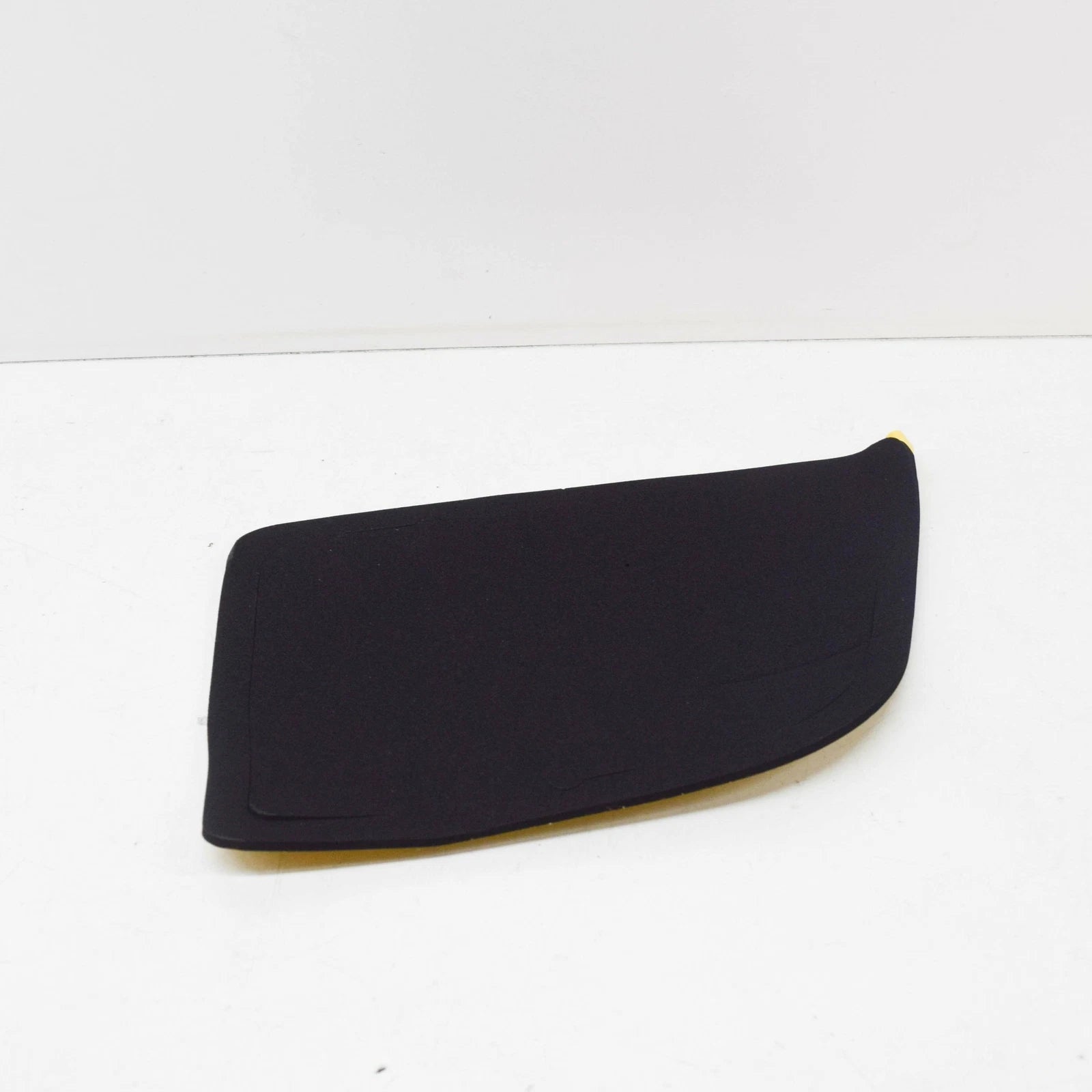 NEW BMW E70 E70N SUV GASKET REAR LIGHT TRUNK LID RIGHT 7268786 63217268786