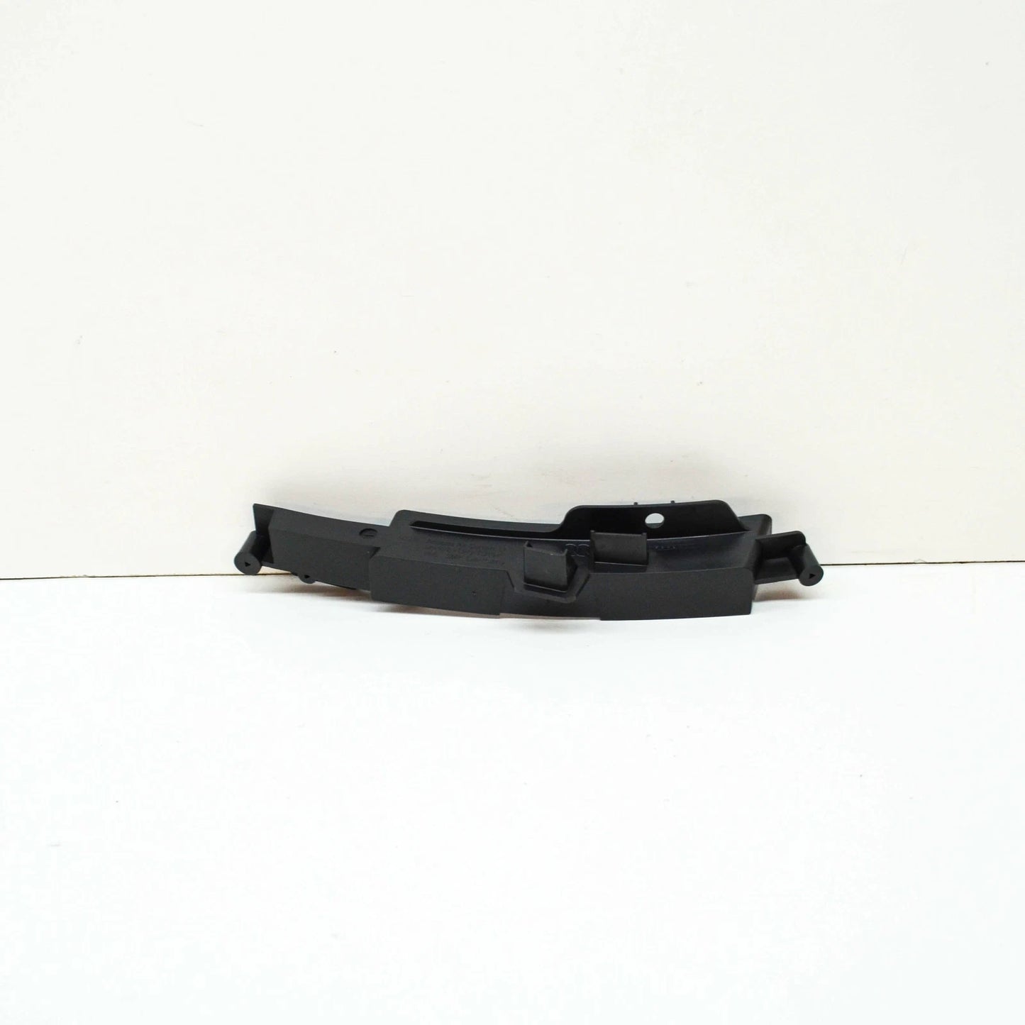 NEW AUDI Q2 GA FRONT BUMPER LEFT AIR CURTAIN BRACKET 81A807409 ORIGINAL