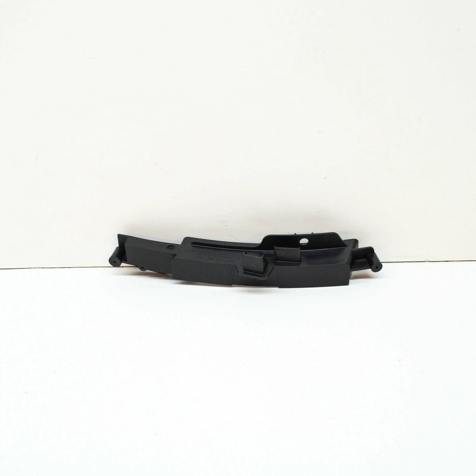 NEW AUDI Q2 GA FRONT BUMPER LEFT AIR CURTAIN BRACKET 81A807409 ORIGINAL