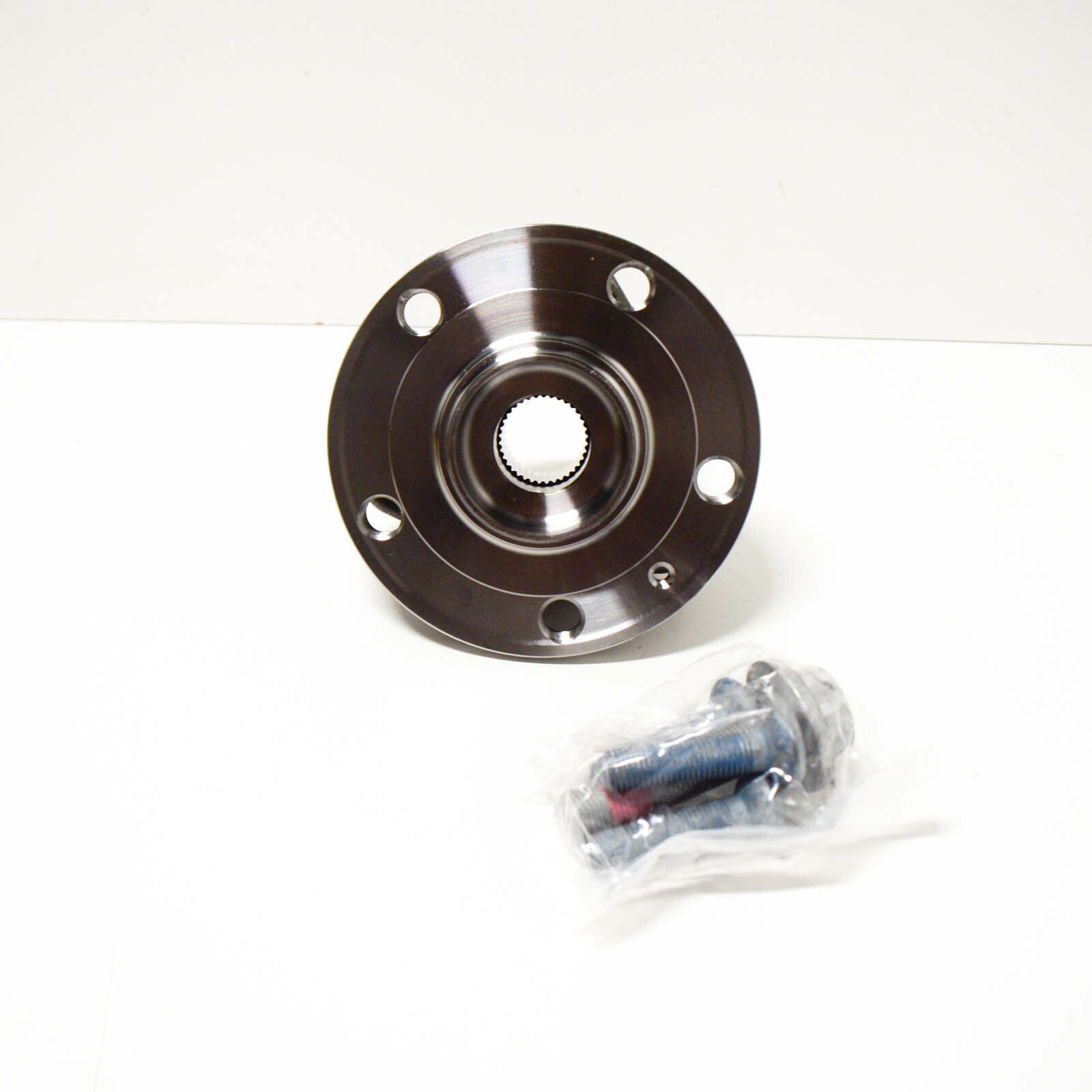 new volkswagen tiguan 5n mk2 front wheel hub bearing 8s0498625a original