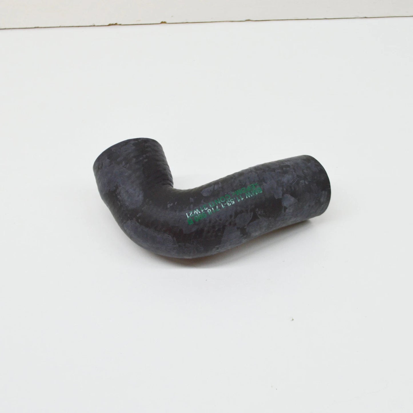 NEW BMW 3 E30 LOWER WATER RADIATOR PIPE HOSE 320I PETROL 2L 11531718980 ORIGINAL