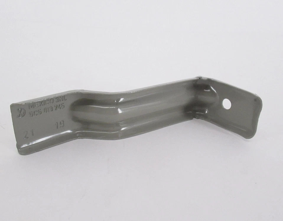 NEW VOLKSWAGEN BEETLE CABRIO 5C REAR BODY PANEL LOWER RETAINER 5C5813745