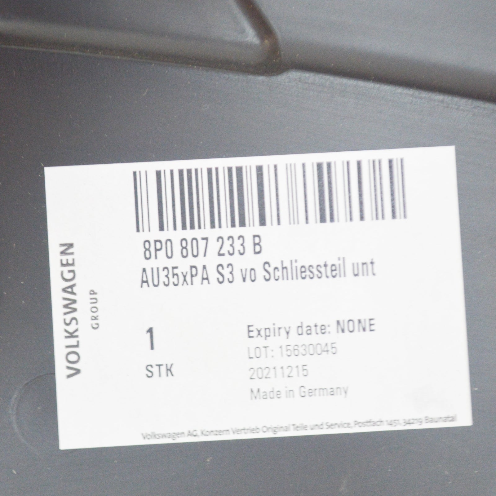 new audi a3 8p front bumper center lower closing element 8p0807233b original