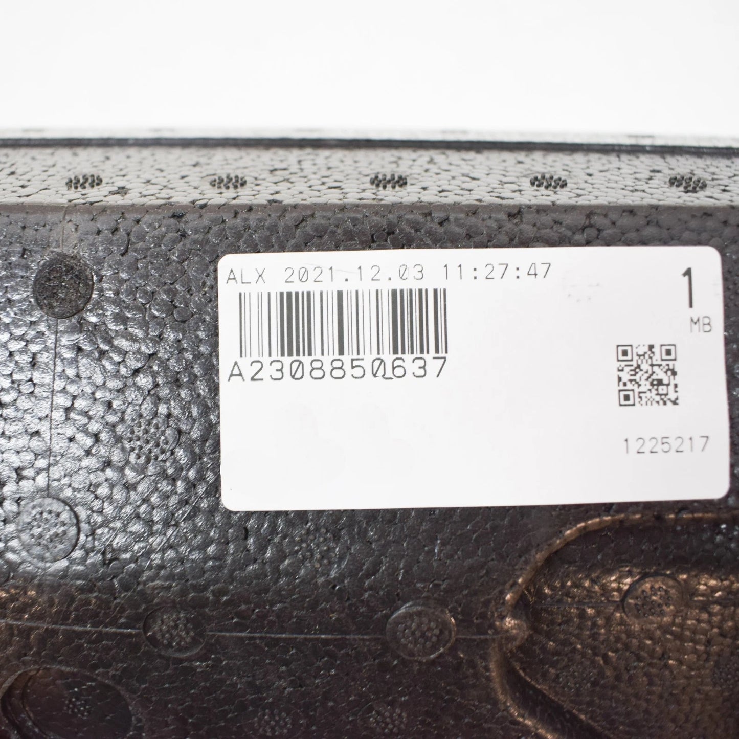 NEW MERCEDES-BENZ SL R230 FRONT BUMPER REINFORCEMENT FOAM A2308850637 ORIGINAL