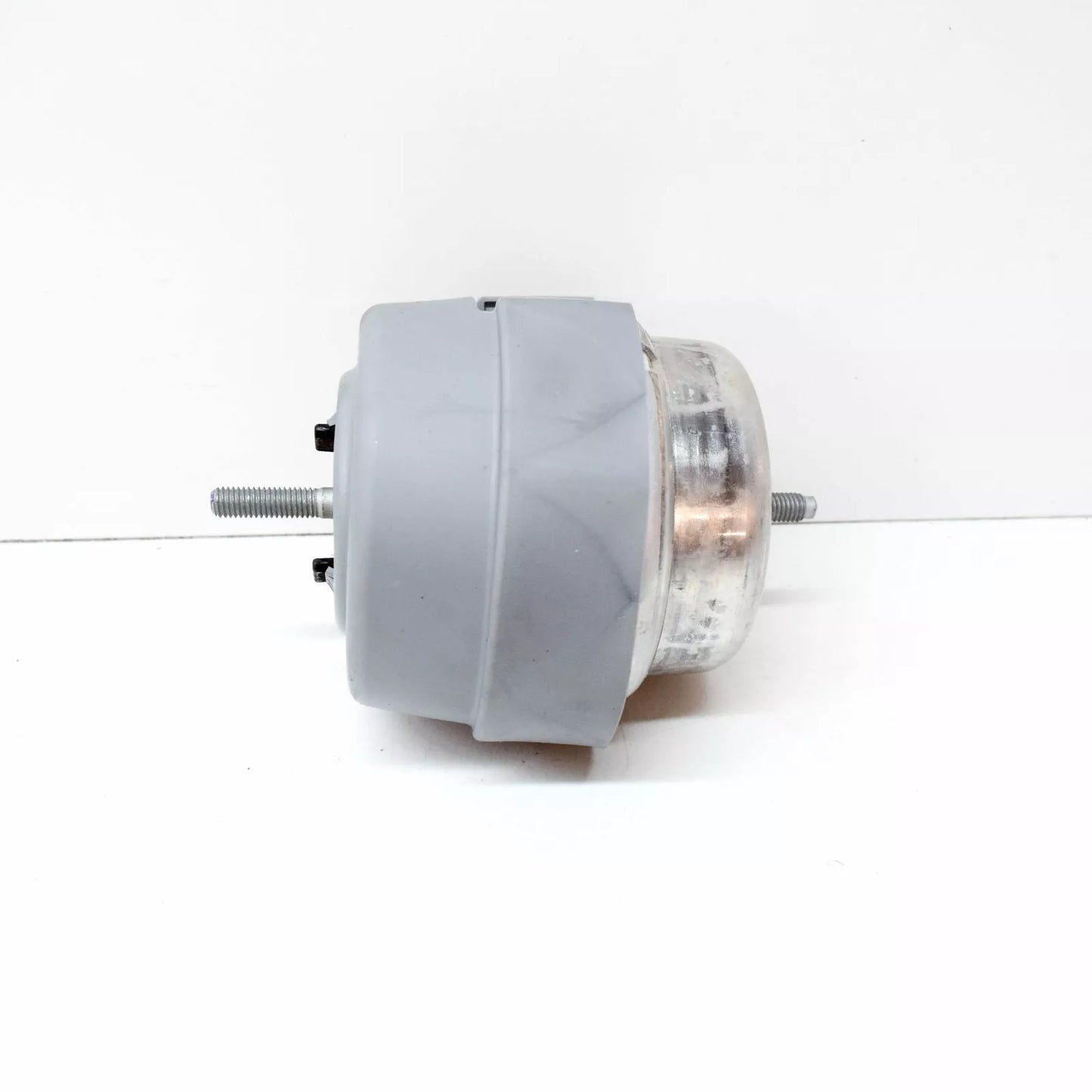 NEW AUDI A4 B7 RIGHT ENGINE MOUNT 8E0199382AG 2.0 TDI 120KW ORIGINAL