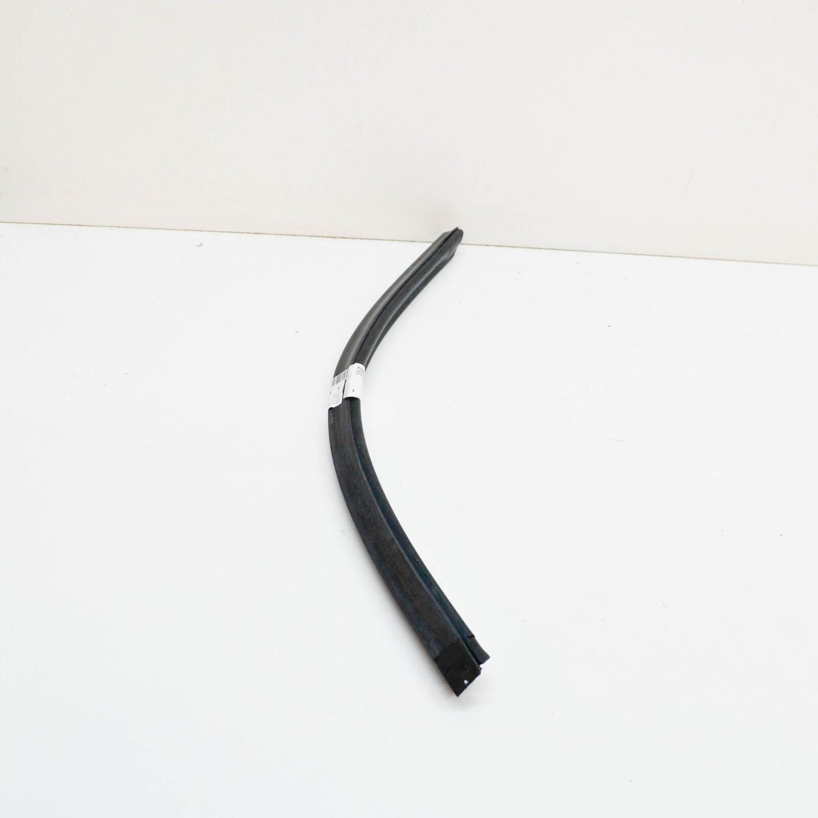 NEW MERCEDES BENZ SL R107 LEFT DOOR WEATHERSTRIP A1077200978 ORIGINAL
