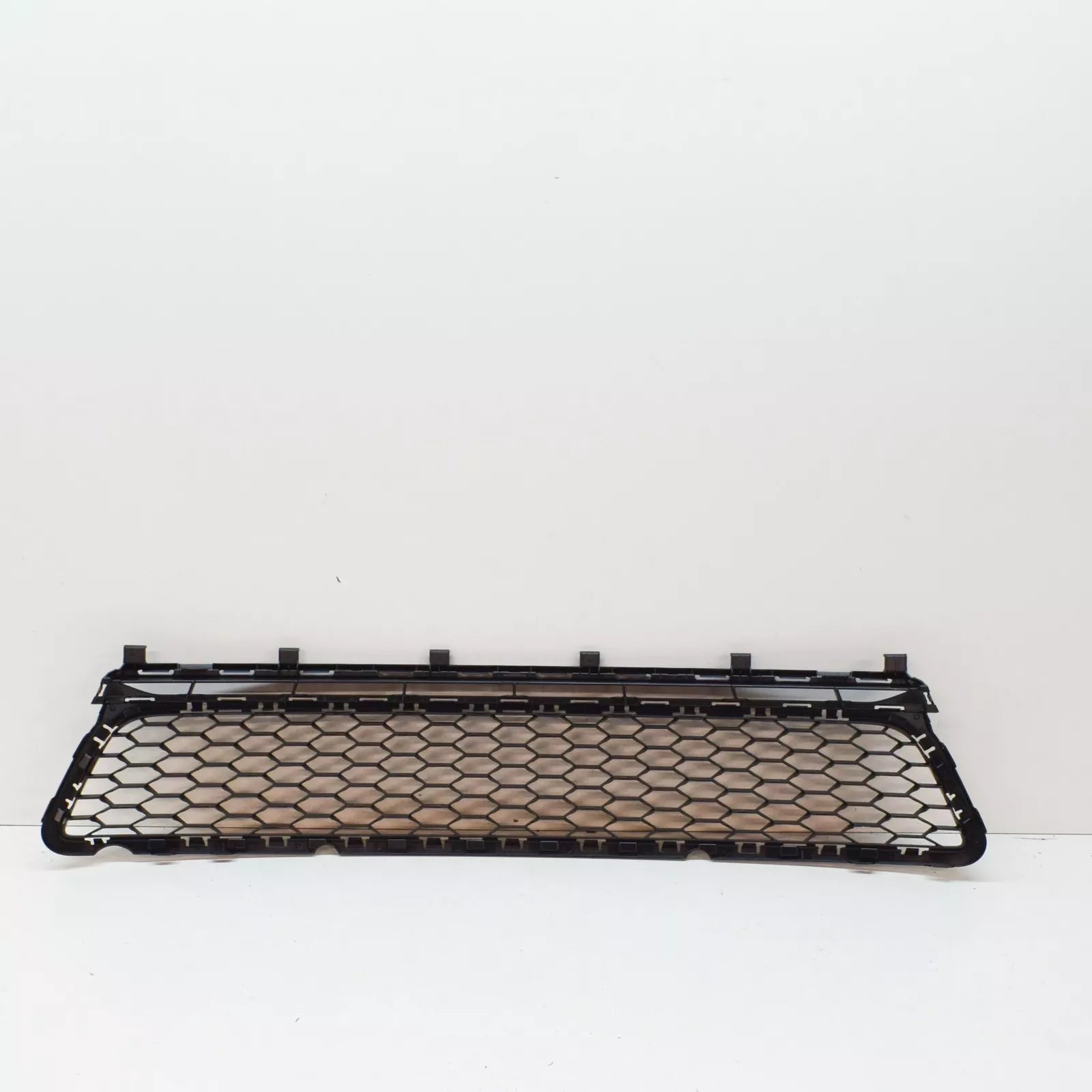 NEW VW GOLF MK5 FRONT BUMPER CENTER LOWER GRILLE 5G0853677C9B9 2015 ORIGINAL