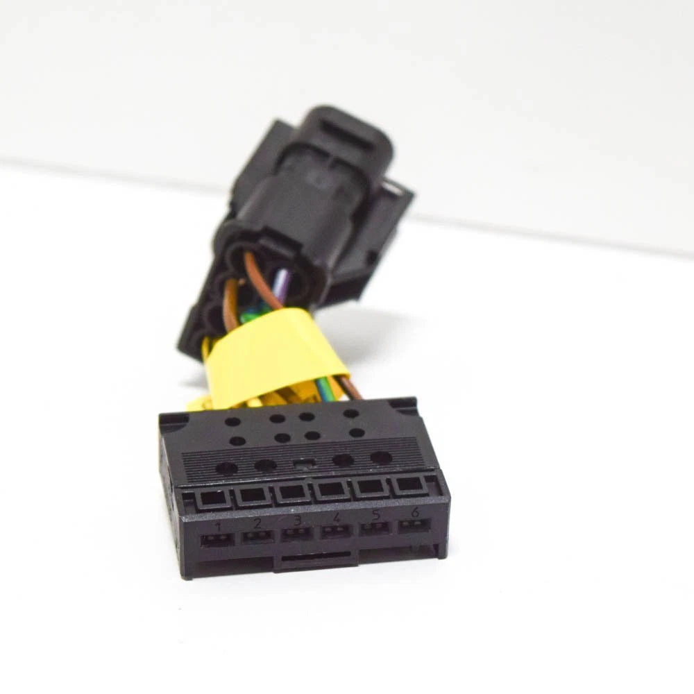 NEW BMW 5 E39 REAR LEFT LIGHT ADAPTER 63120025517 0025517 ORIGINAL