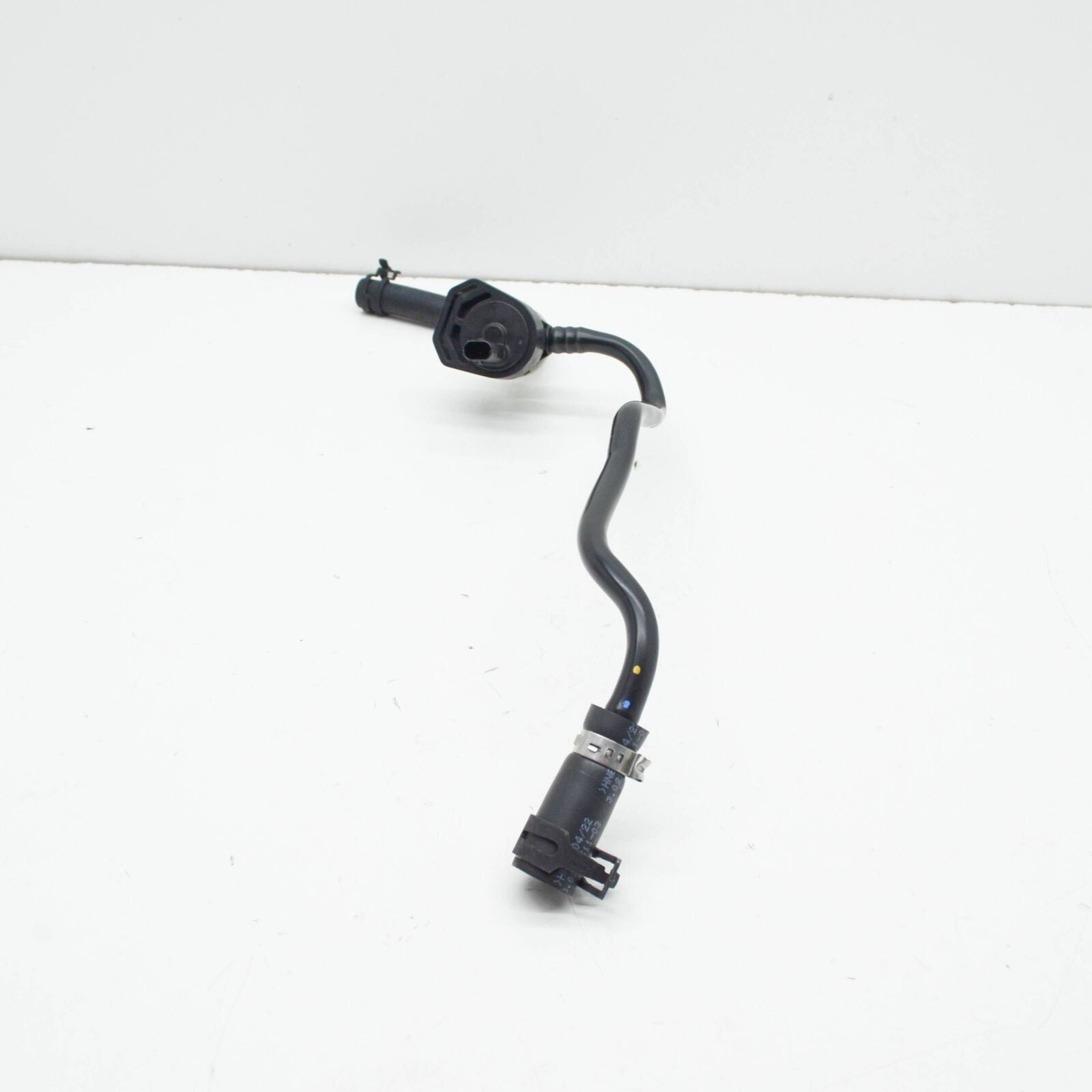 NEW MERCEDES-BENZ C W205 ENGINE BREATHING VENT PIPE LINE A2740187201 ORIGINAL