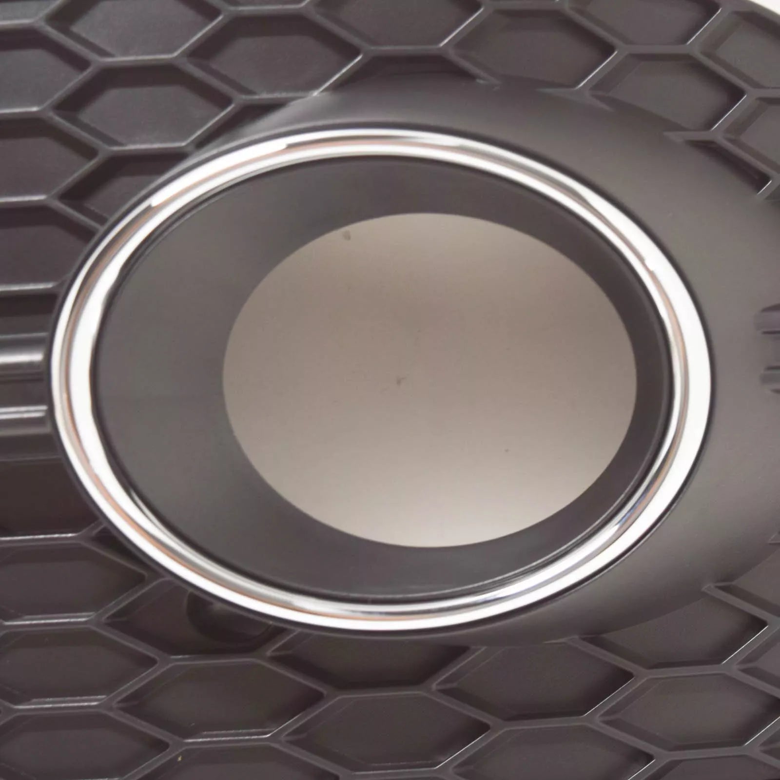 NEW AUDI Q3 8U LEFT FOG LIGHT GRILLE 8U0807681DSP9 8U0807681D