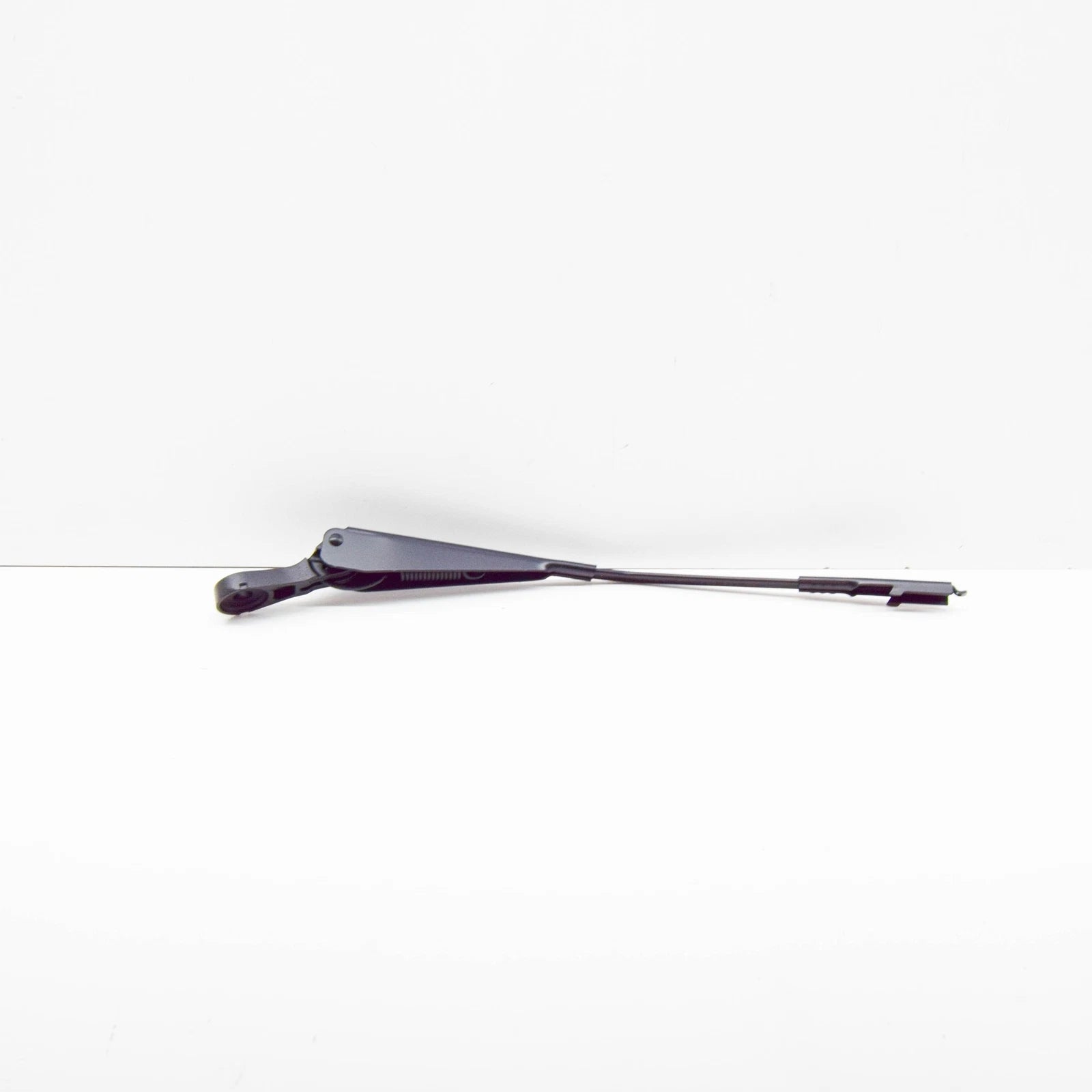 NEW MB VITO W447 REAR TRUNK WINDOW RIGHT WIPER BLADE ARM A0018207544 ORIGINAL