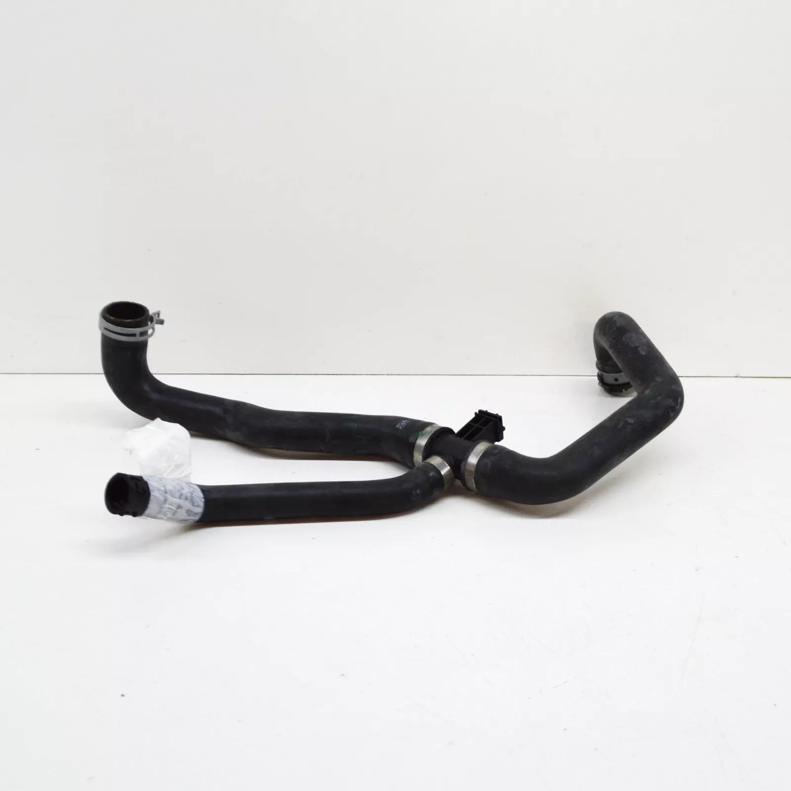 NEW MERCEDES-BENZ A W177 ENGINE WATER COOLANT HOSE A2475010358 ORIGINAL