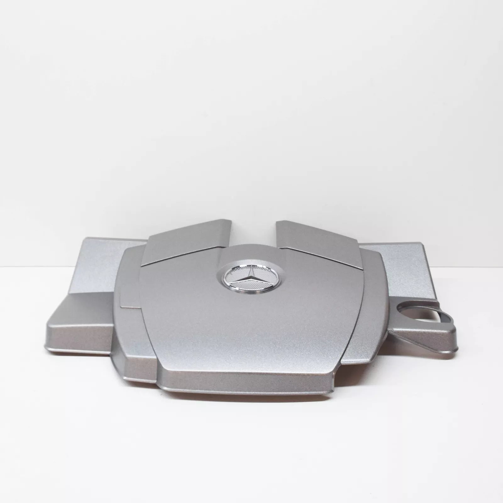 NEW MERCEDES-BENZ C W203 ENGINE COVER PLATE A1130101667 ORIGINAL