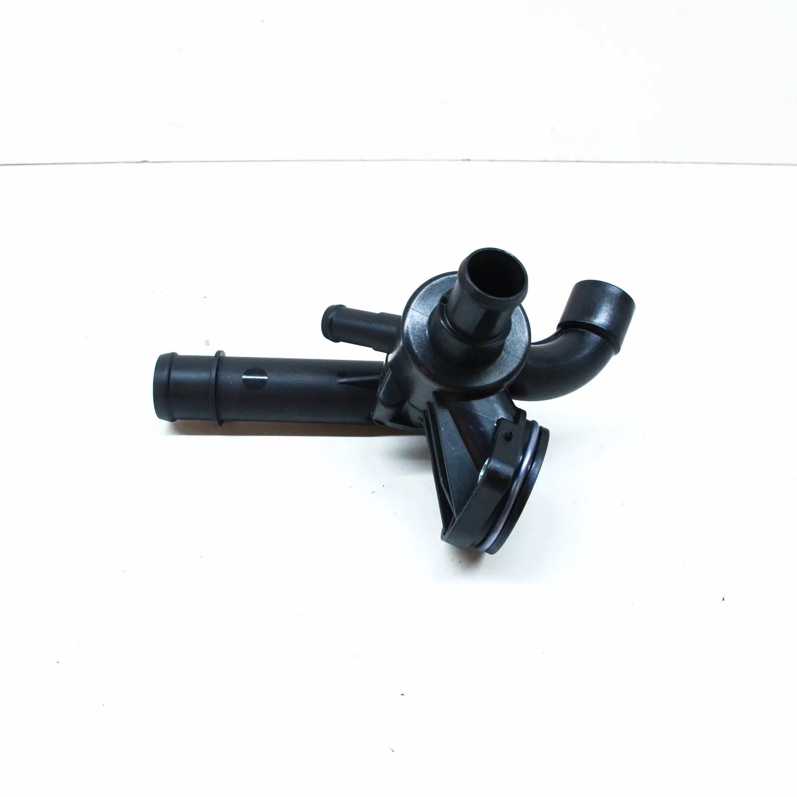 NEW VOLKSWAGEN PASSAT 3G B8 ENGINE COOLANT THERMOSTAT 03L121111Q