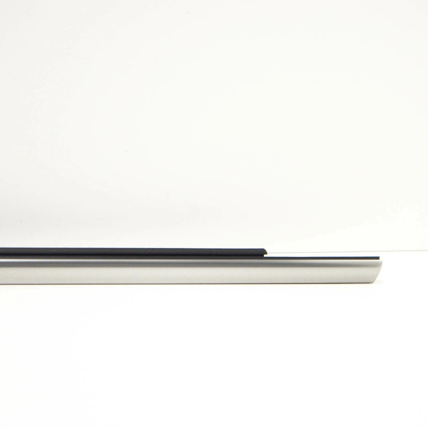 NEW BMW X6 F16 FRONT LEFT DOOR EXTERIOR CHANNEL COVER 51337377899 ORIGINAL