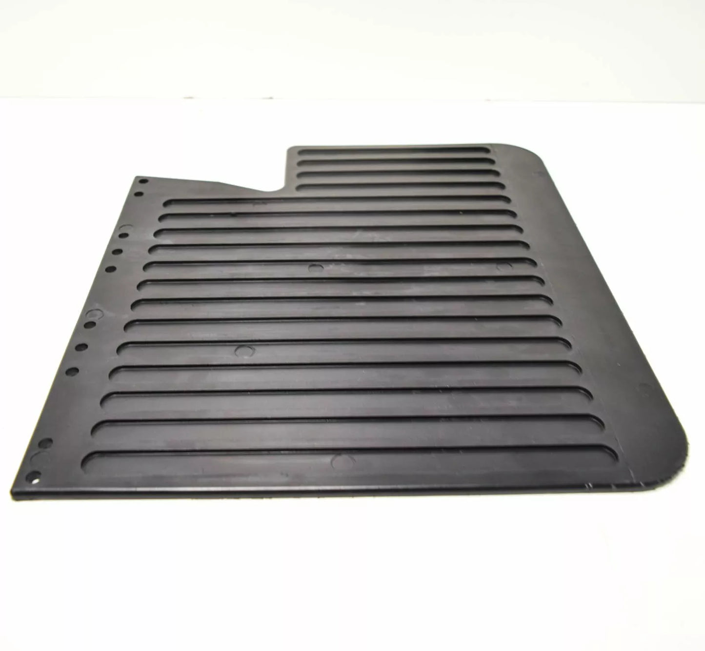 NEW MERCEDES-BENZ G-CLASS W463 REAR RIGHT MUDGUARD APRON A4608891005