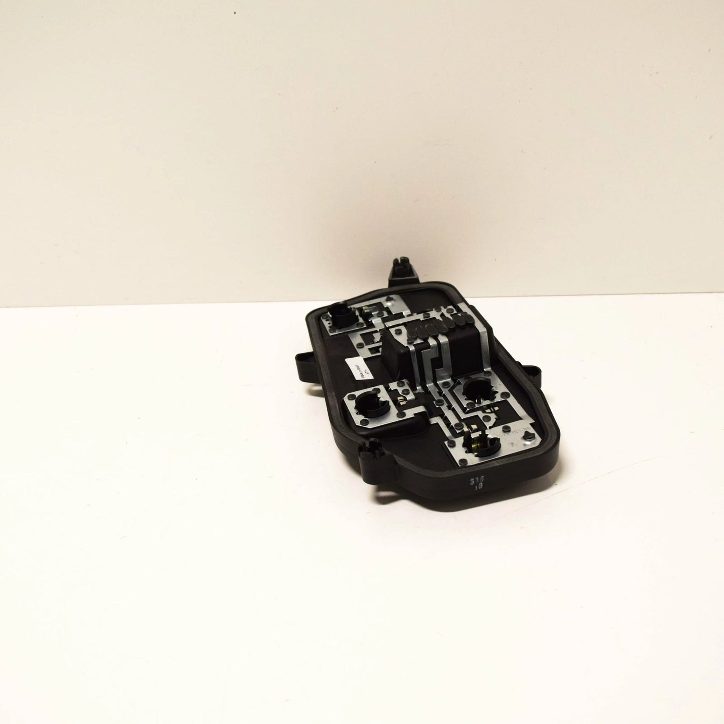 NEW VOLKSWAGEN TRANSPORTER T5 REAR RIGHT TAILLIGHT BULB HOLDER 7E5945258