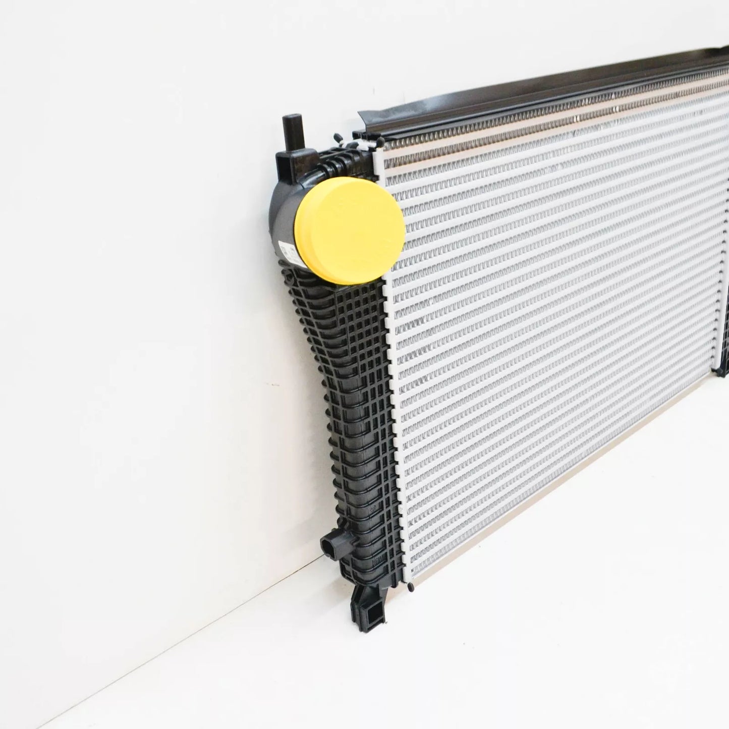 NEW VOLKSWAGEN ARTEON CHARGE AIR COOLER 5Q0145803AD ORIGINAL