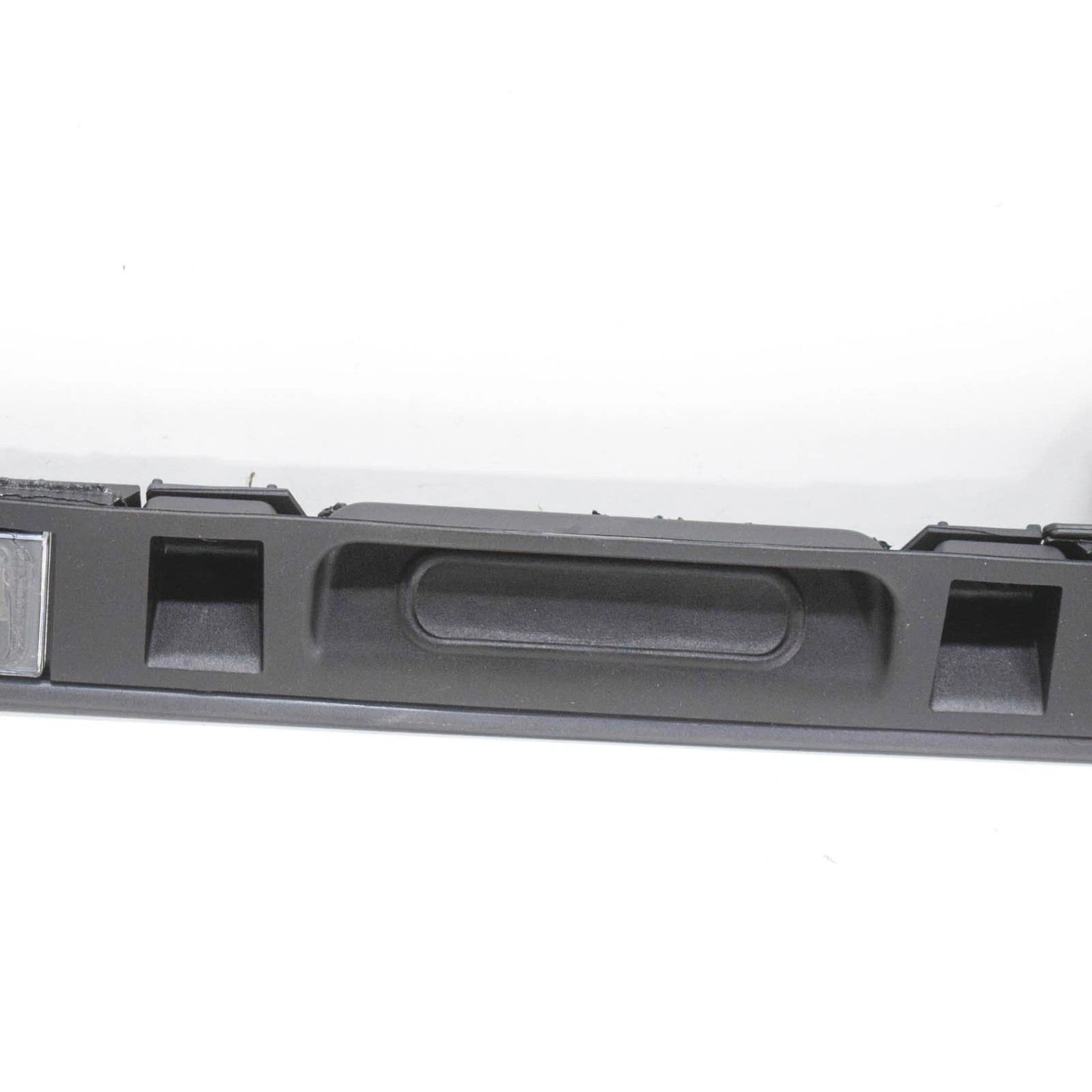 NEW BMW X5 E53 TRUNK LID GRIP WITH KEY BUTTON 51137170676 ORIGINAL