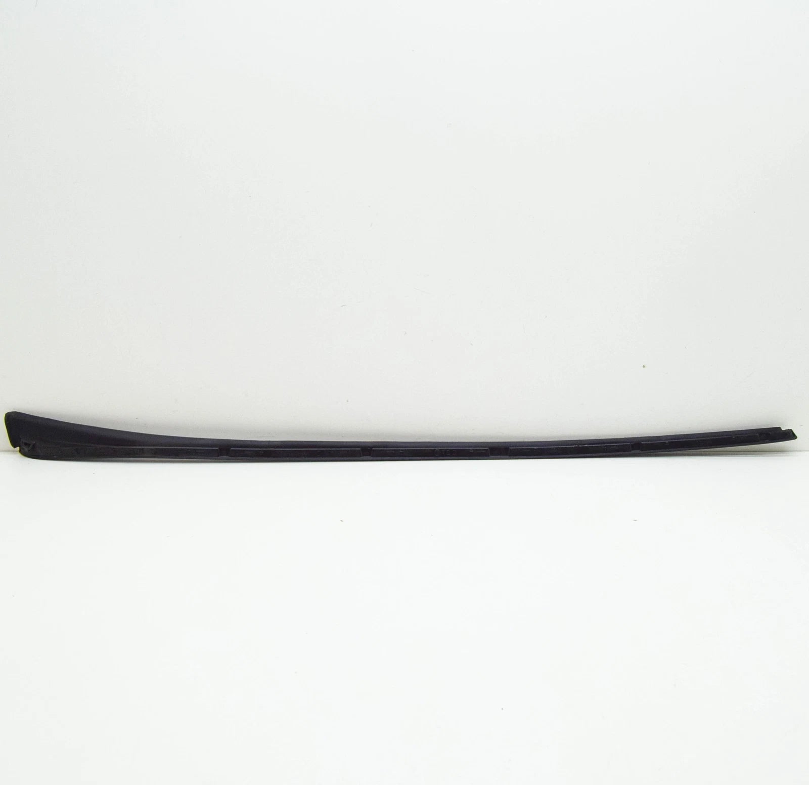 NEW SEAT LEON 5F RIGHT WINDSCREEN TRIM STRIP 5F0854320E9B9 ORIGINAL