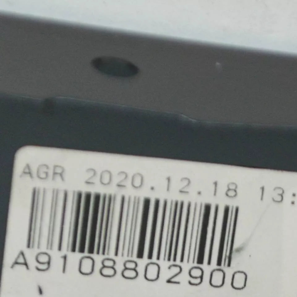 NEW MB SPRINTER MK3 W910 FRONT RIGHT LOWER FENDER EXTENSION A9108802900