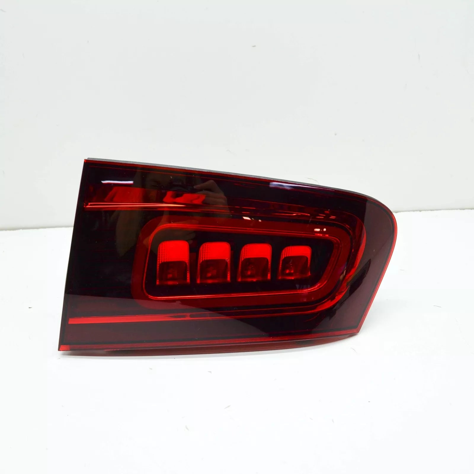 NEW MB GLC C253 REAR LEFT TAILGATE TRUNK TAILLIGHT LAMP A2539060102