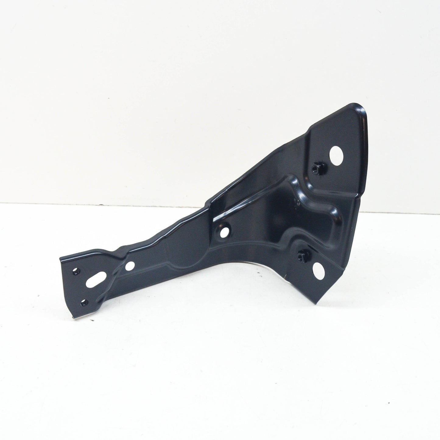 NEW VOLKSWAGEN PASSAT B7 FRONT LEFT FENDER BRACKET 3AA821141 2014 ORIGINAL