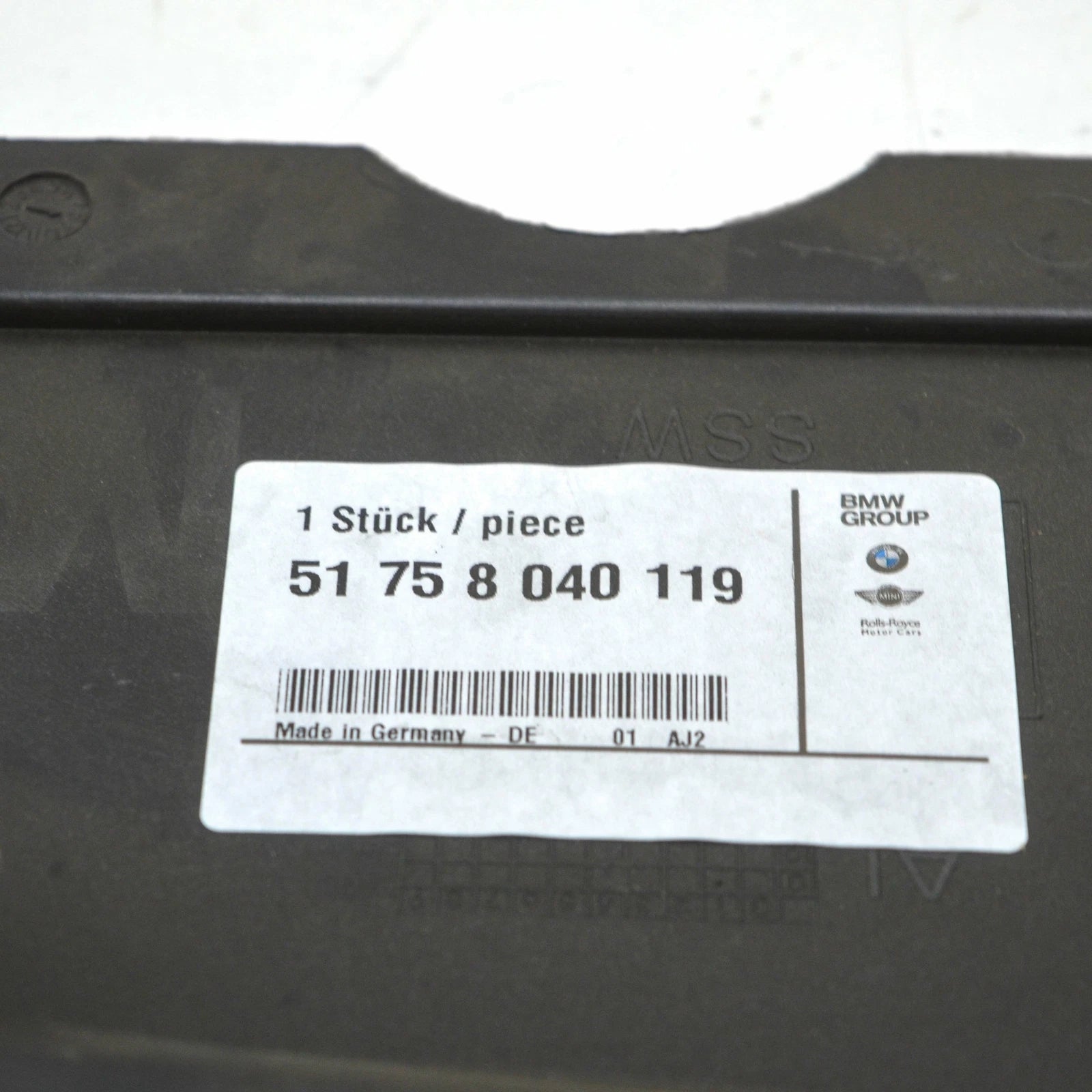 NEW BMW 5 E60 M5 ENGINE SPLASH SHIELD RIGHT COVER 51758040119 ORIGINAL