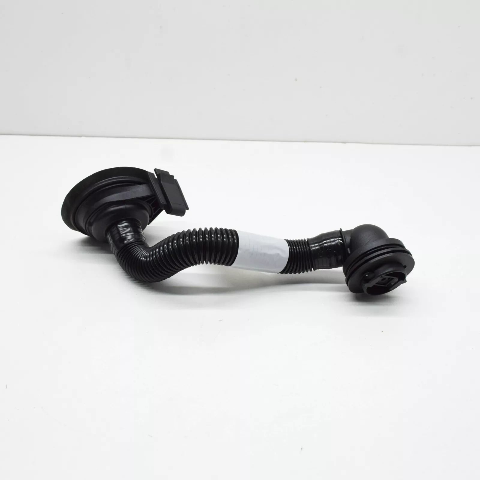 NEW VOLKSWAGEN TOUAREG CR7 OIL FILLER PIPE 4M0115301Q